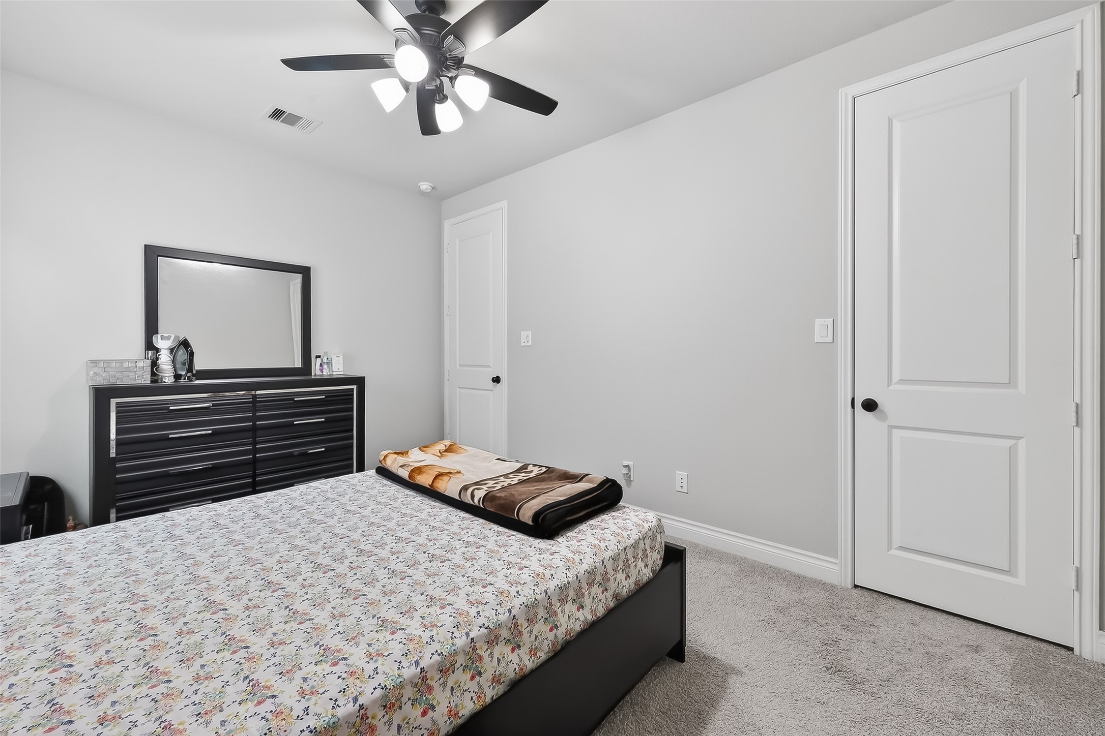 1806 Hackberry Heights Drive Property Photo 28