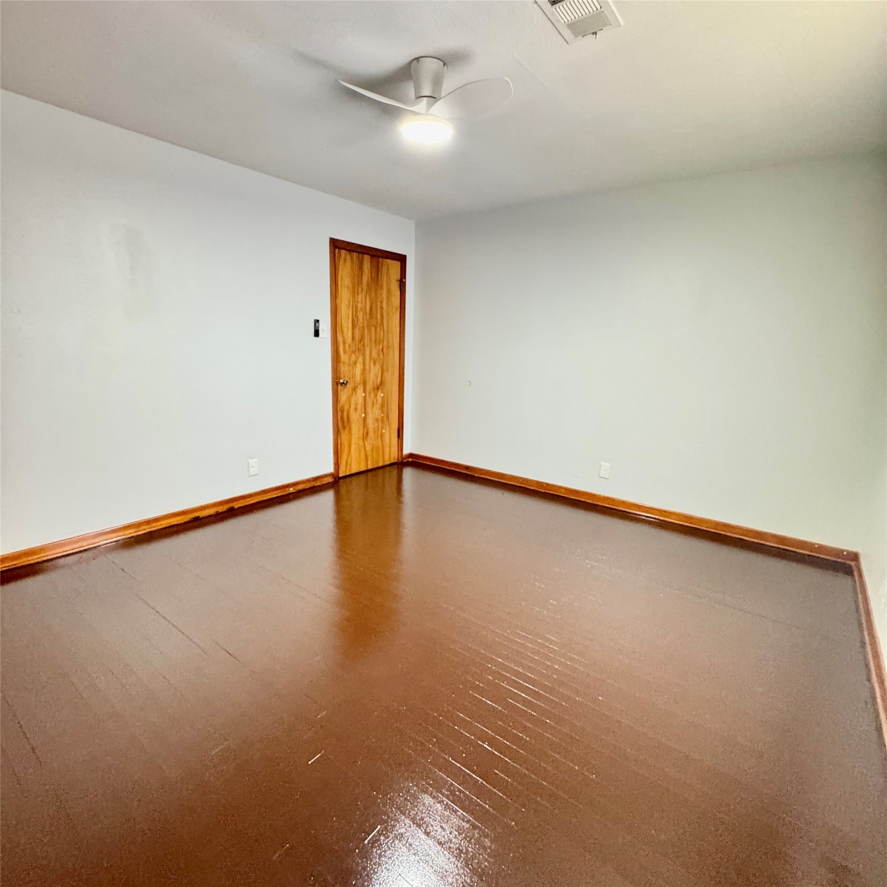 1701 Gillette Street Property Photo 12