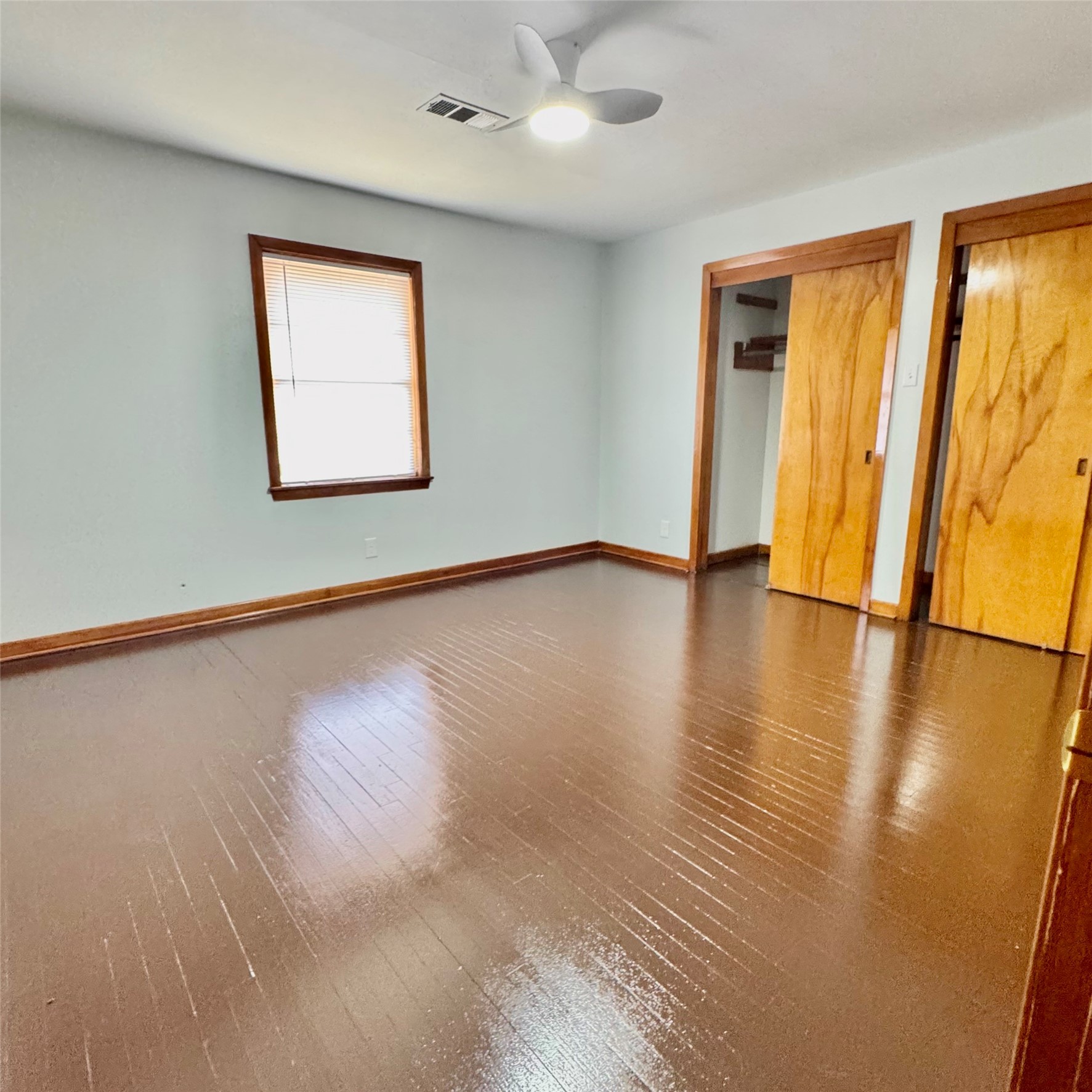1701 Gillette Street Property Photo 13