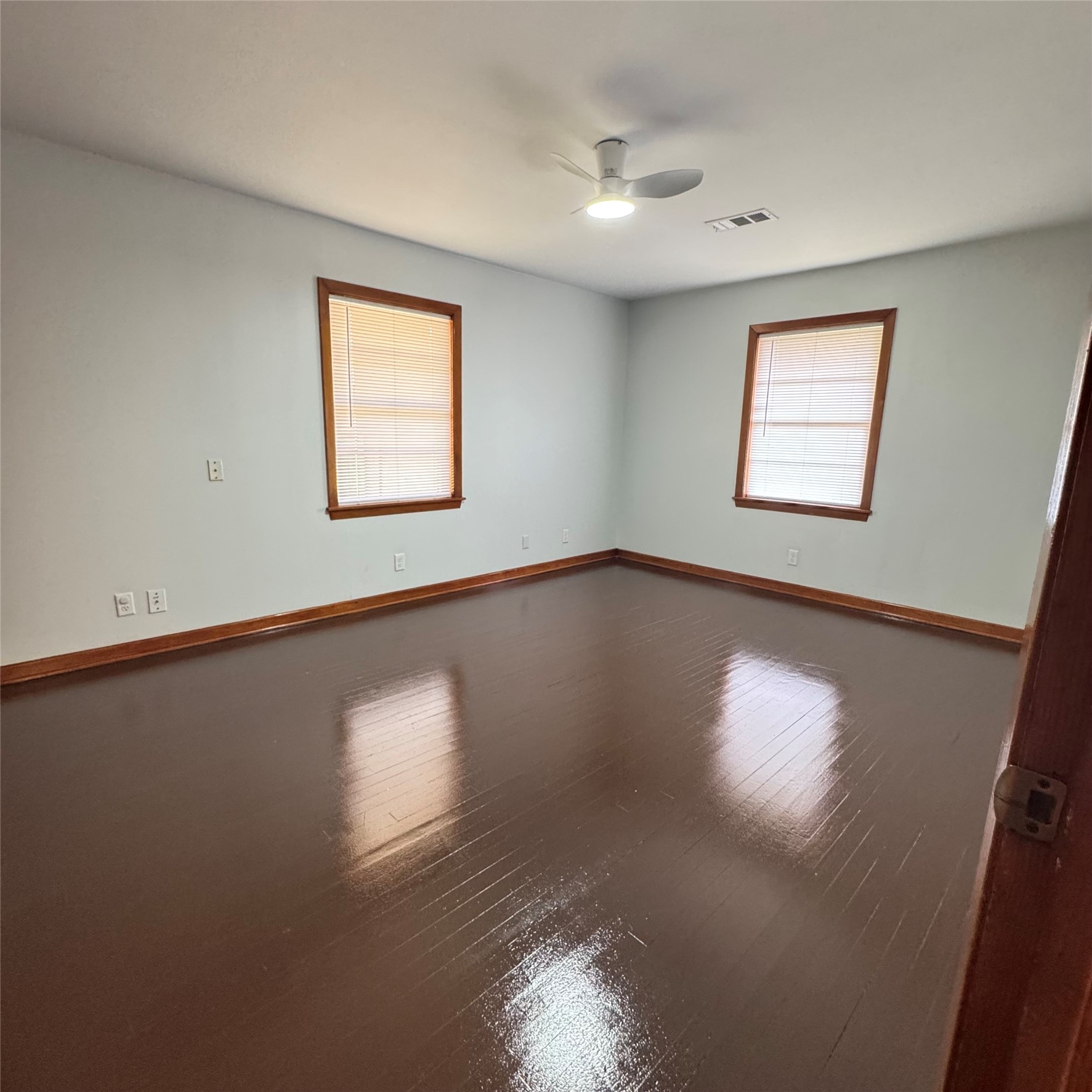1701 Gillette Street Property Photo 18