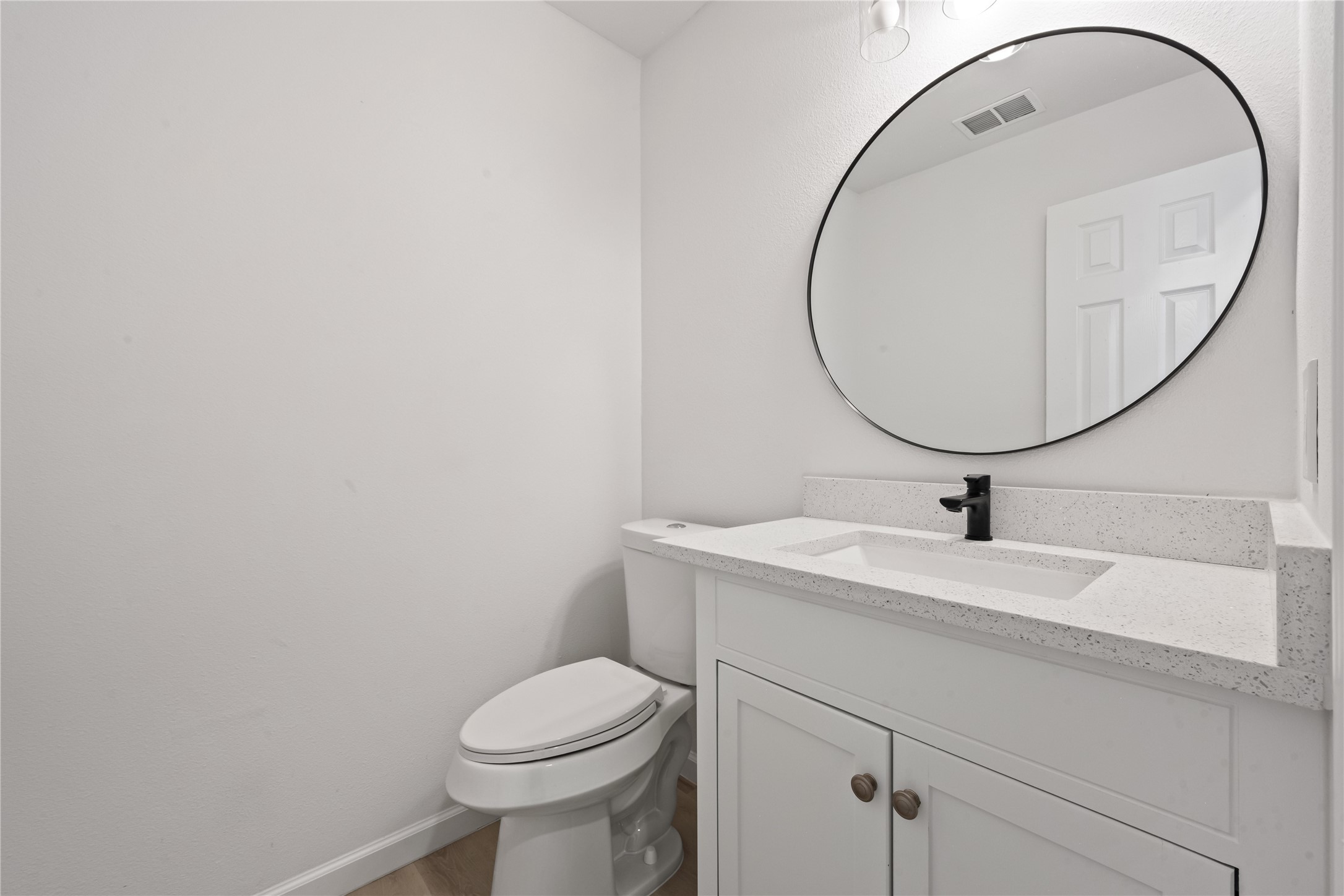 22511 Sweetglen Court Property Photo 11