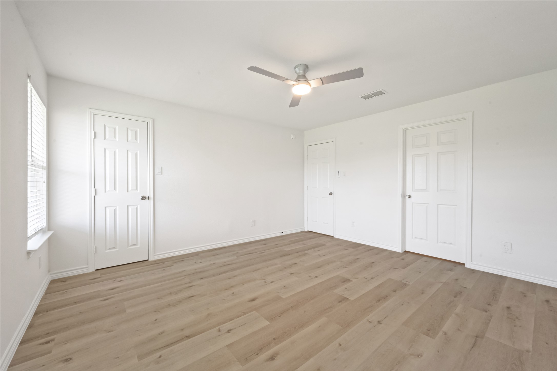 22511 Sweetglen Court Property Photo 13