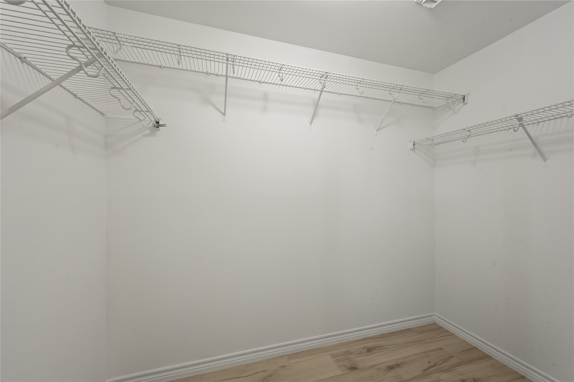 22511 Sweetglen Court Property Photo 14