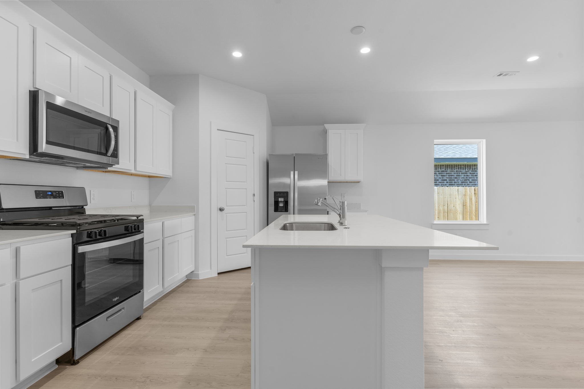 7807 Evening Emerald Property Photo 3