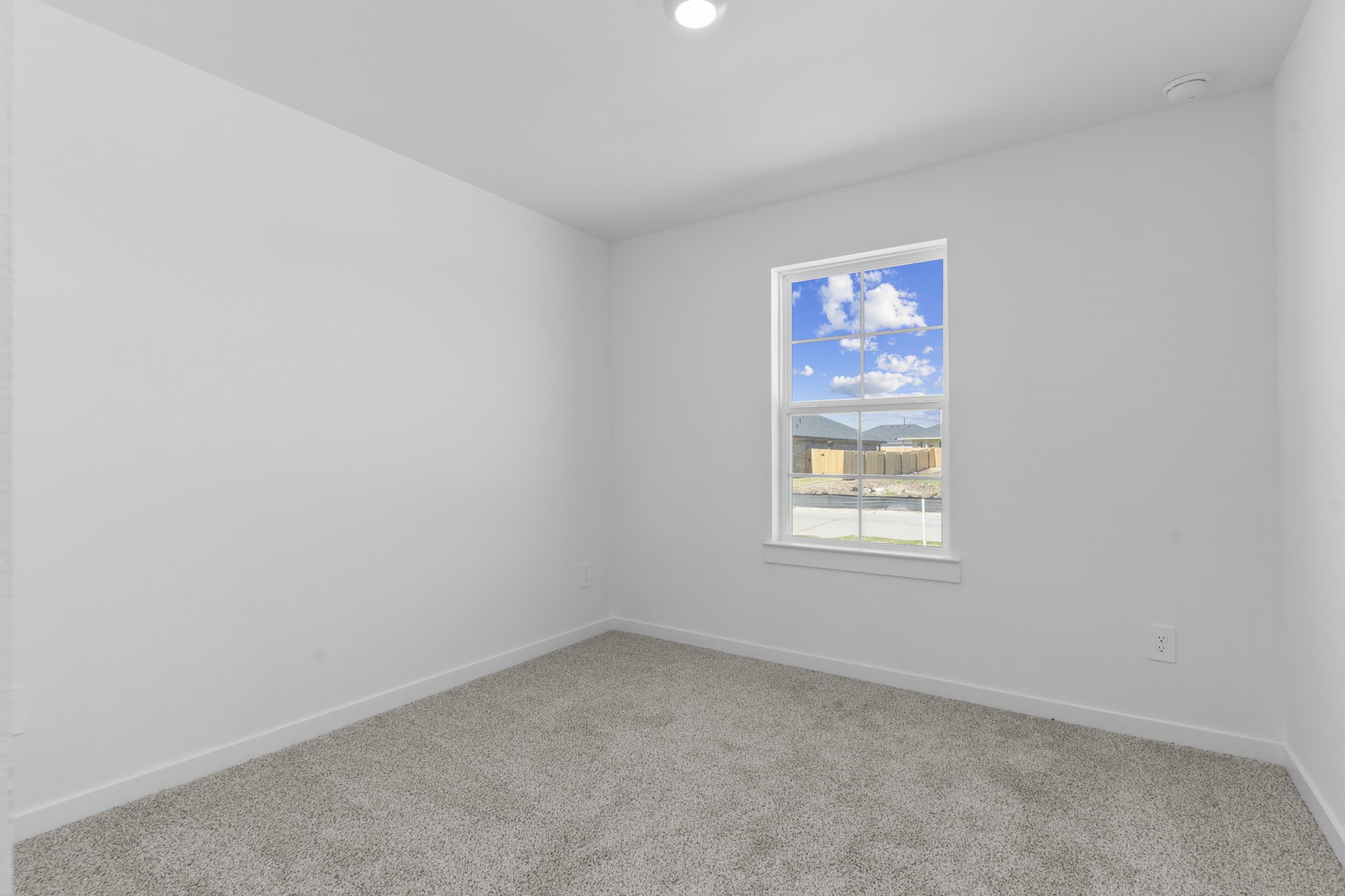 7807 Evening Emerald Property Photo 6