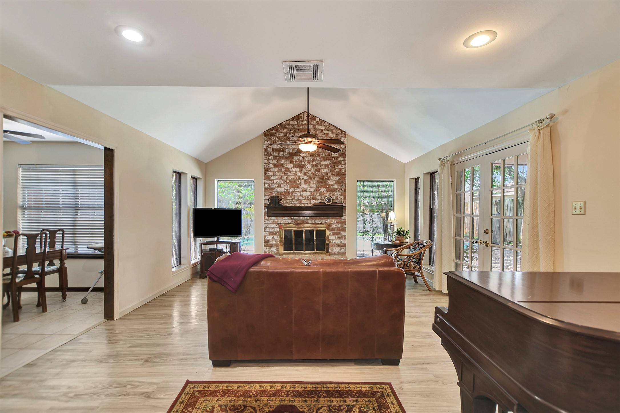 6714 Winkleman Road Property Photo 12