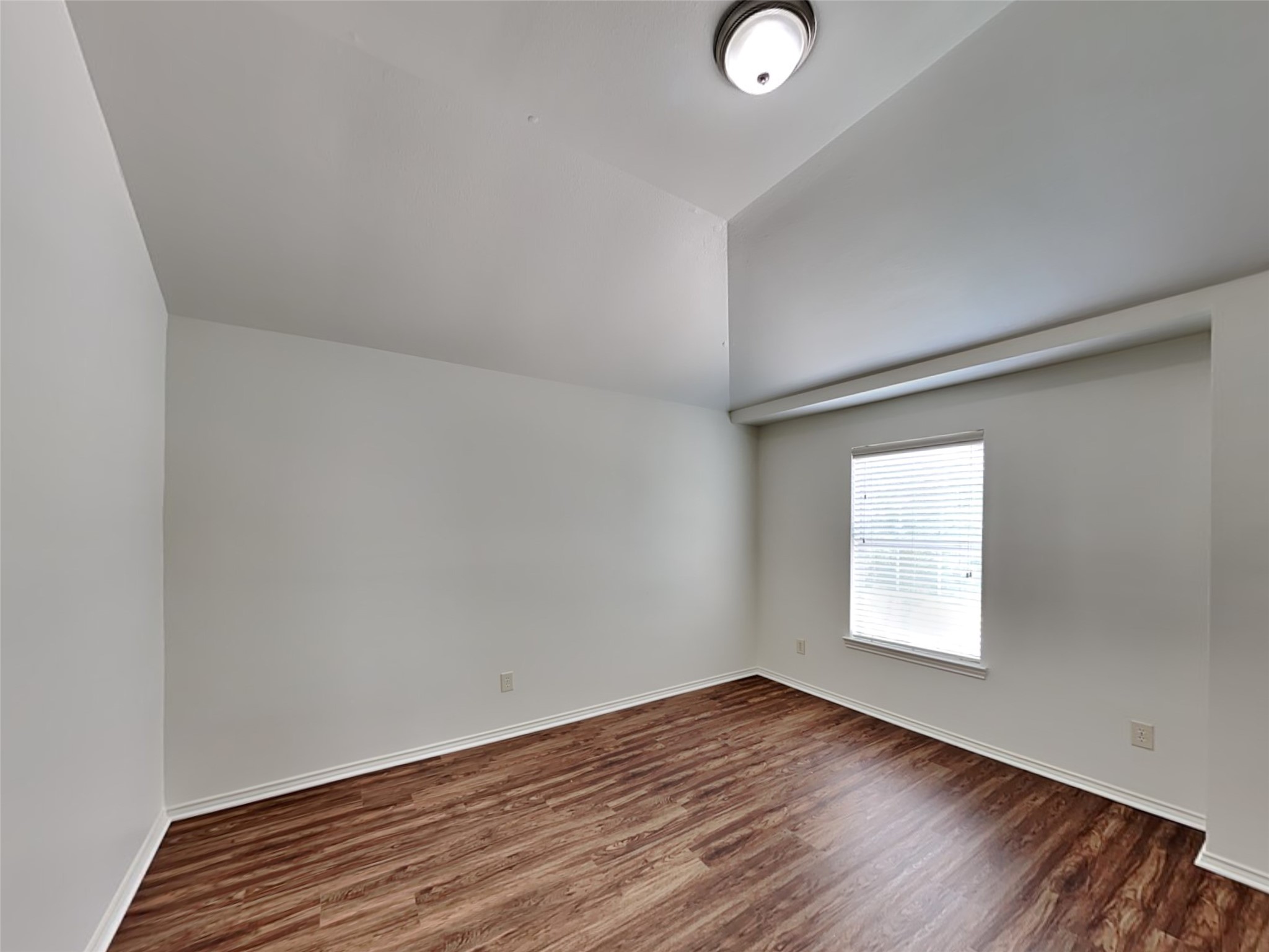 15818 Shoreline Terrace Drive Property Photo 19