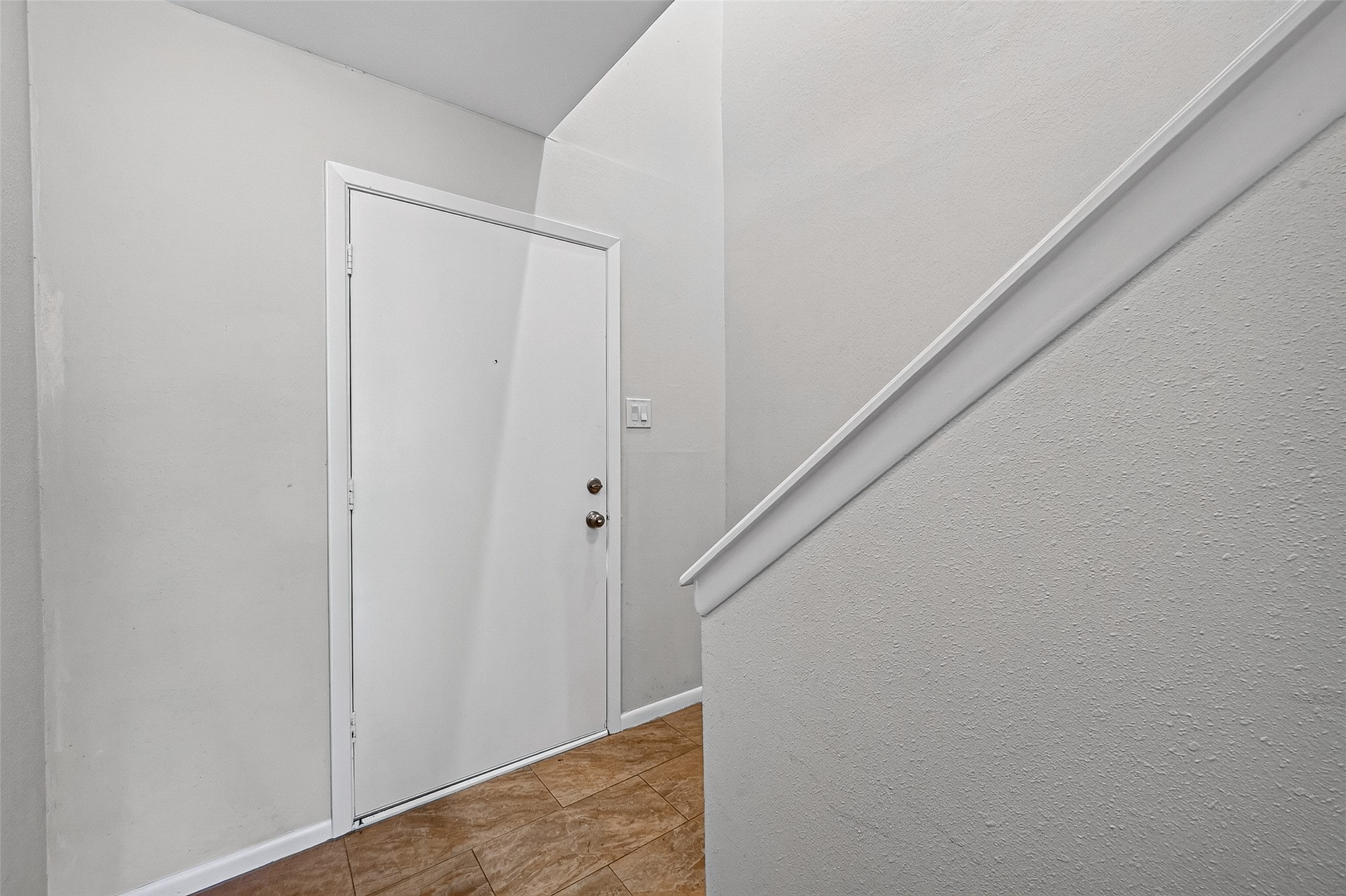7932 Grow Lane Property Photo 8
