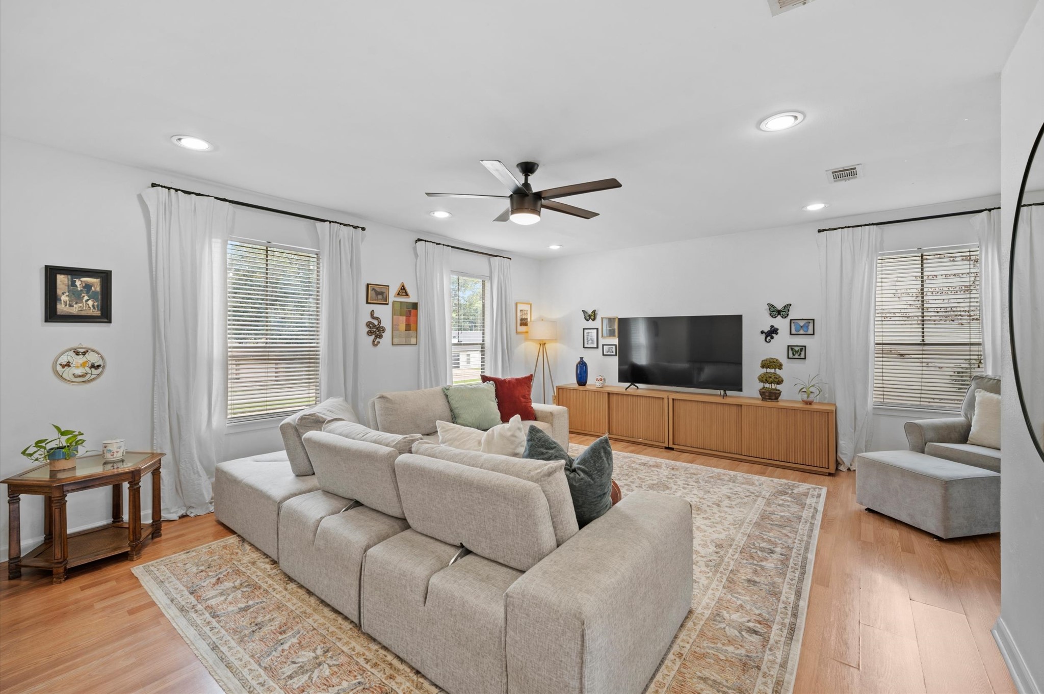 2715 Wood River Drive Property Photo 6