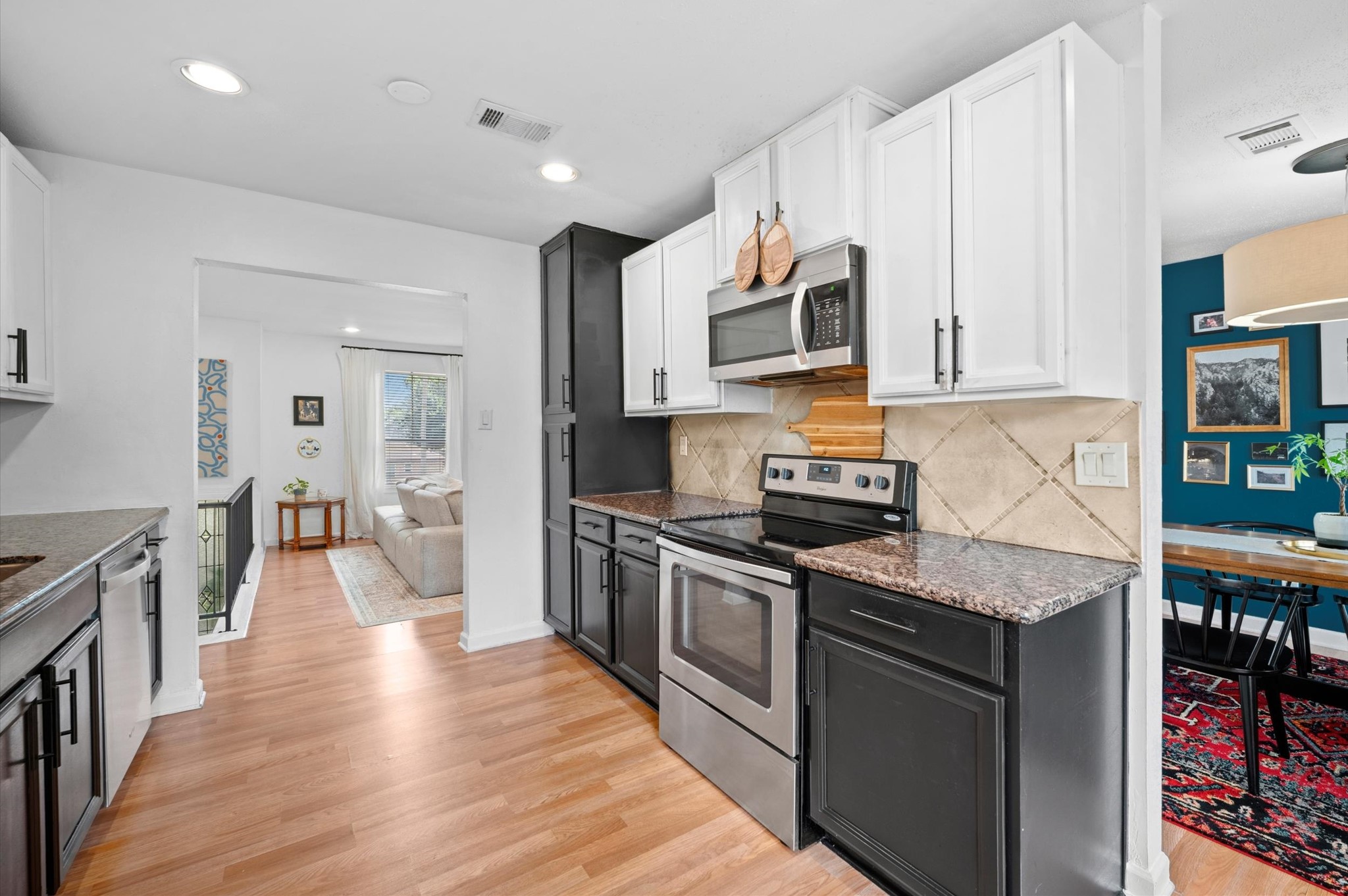 2715 Wood River Drive Property Photo 11