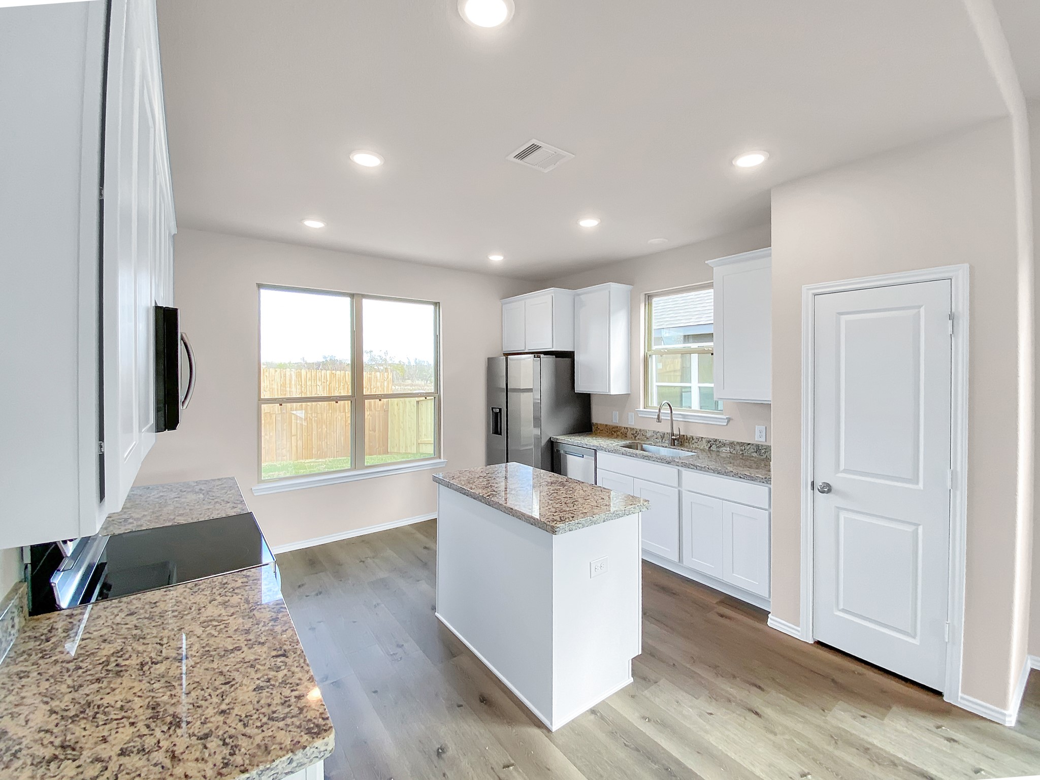 13071 Clearview Drive Property Photo 7