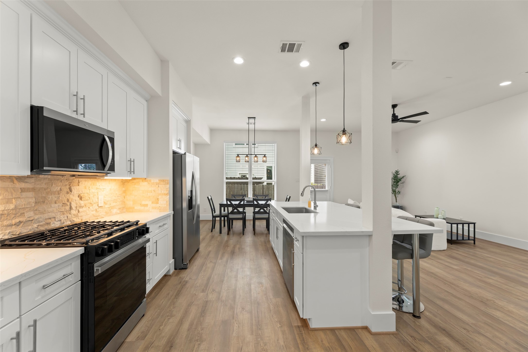 1805 Palmetto Landing Drive Property Photo 8