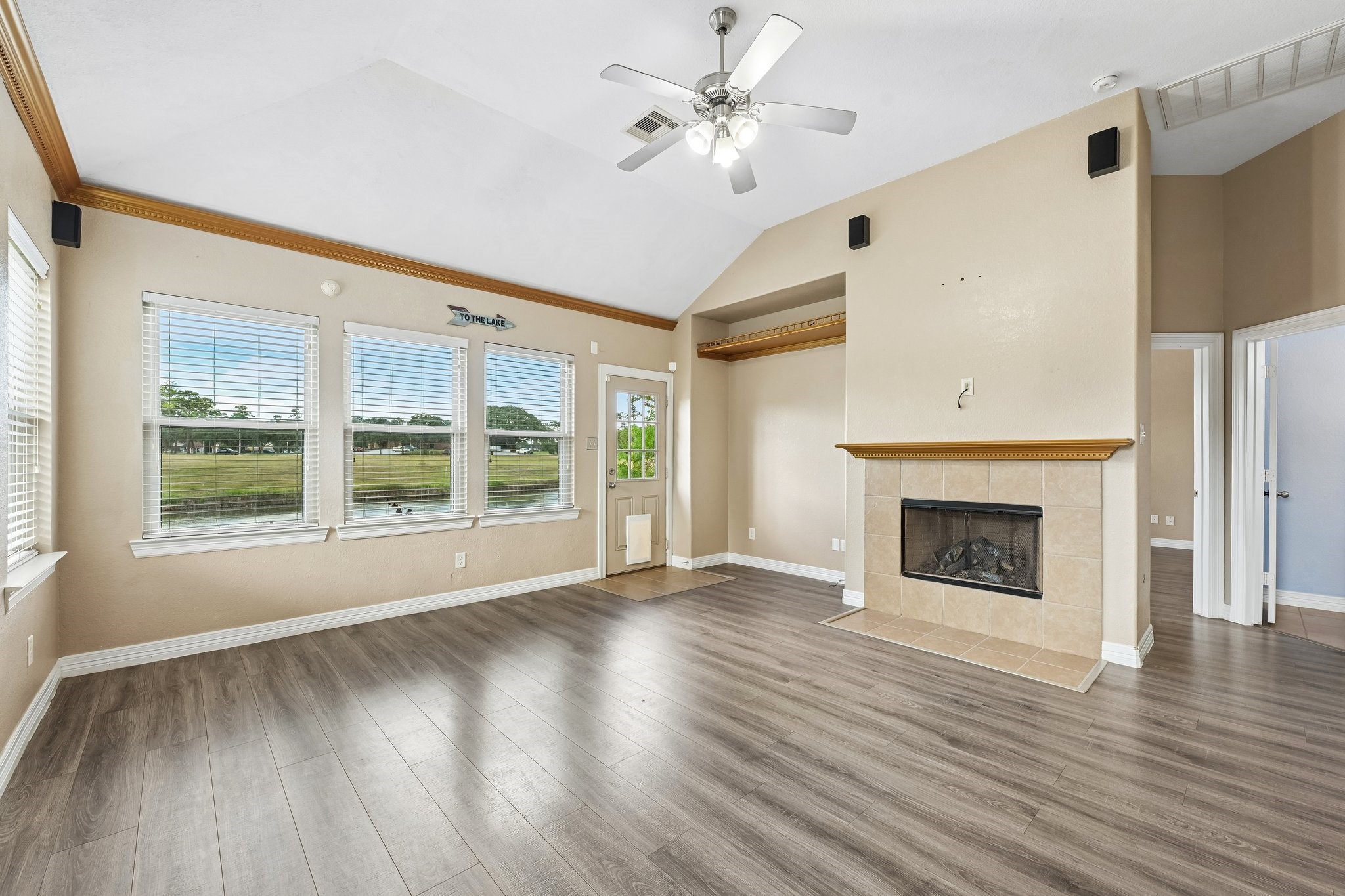 18654 Walden Glen Circle Property Photo 6