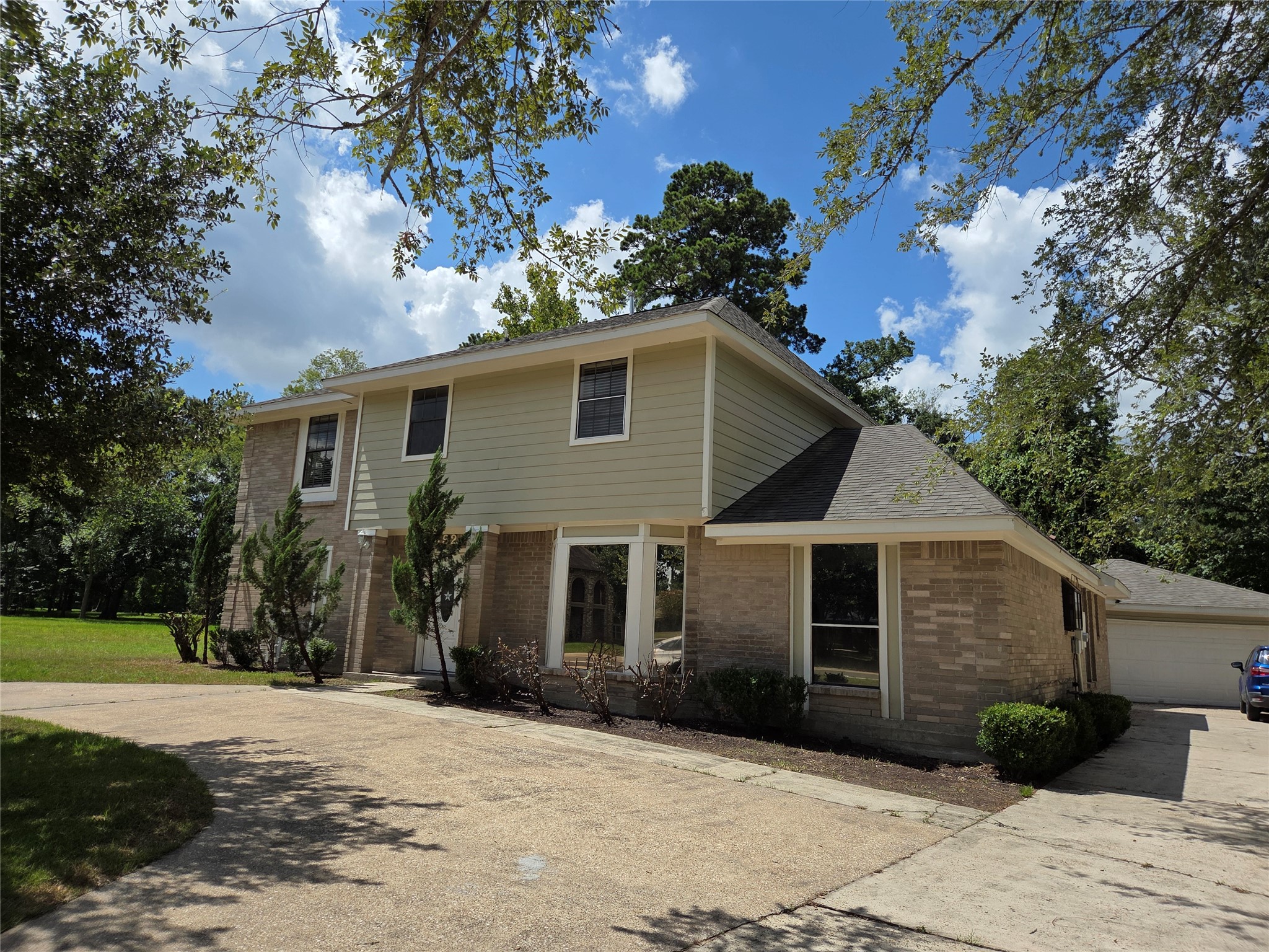 592 River Plantation Drive Property Photo 2