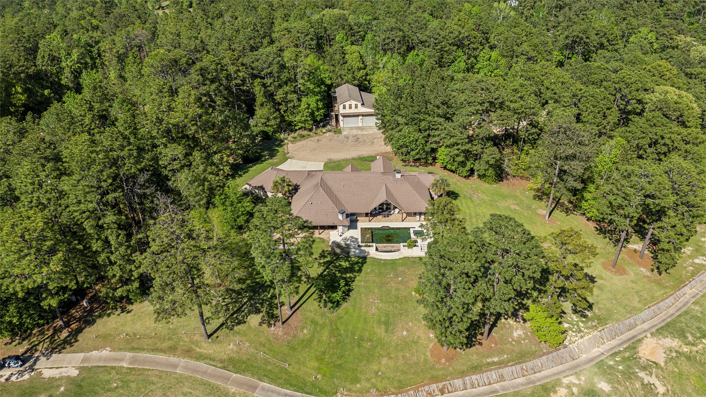225 Mcgregor Drive Property Photo 3