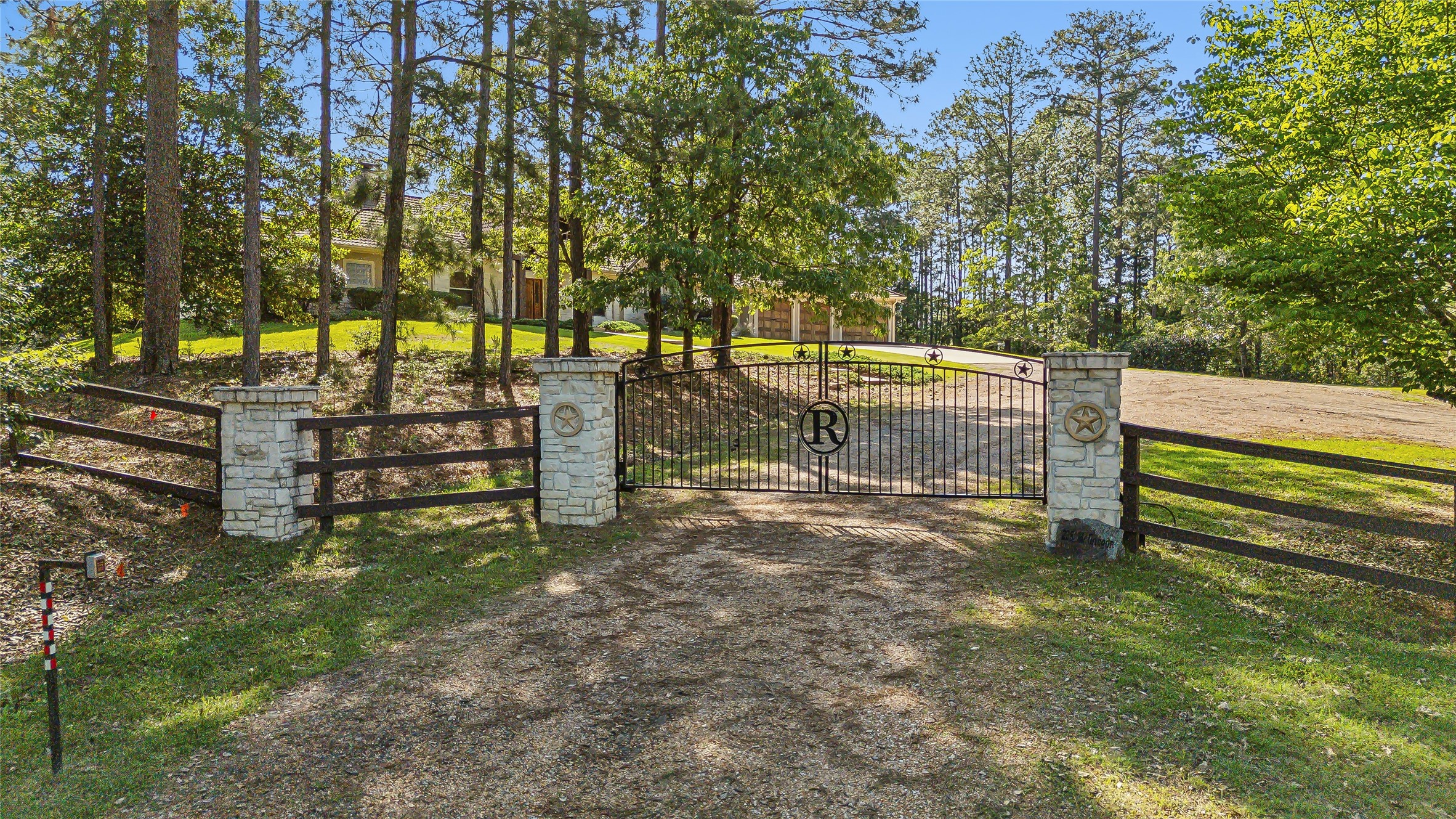 225 Mcgregor Drive Property Photo 39