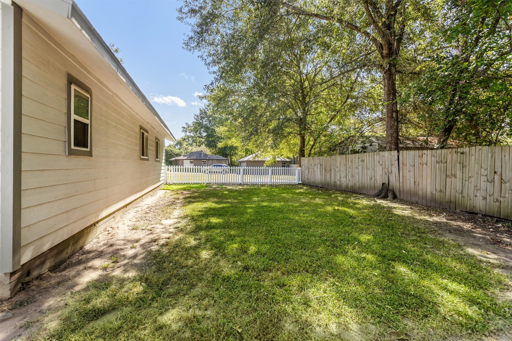 909 Stewart Street Property Photo 30