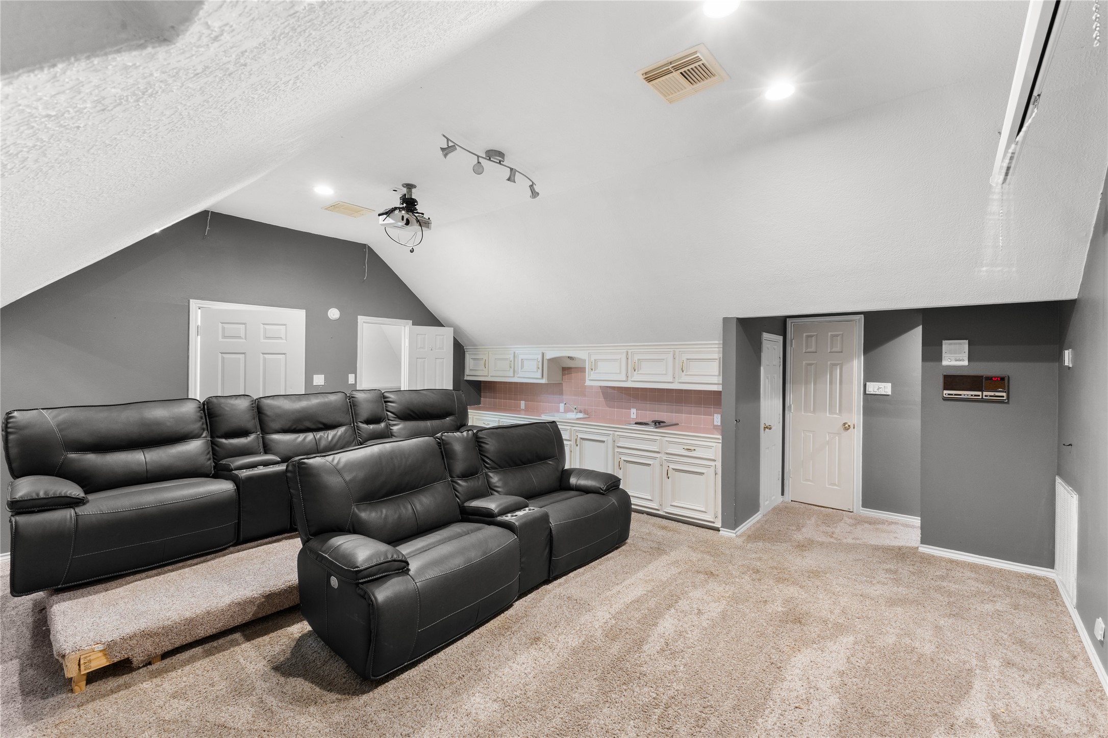 5611 Garden Point Drive Property Photo 42