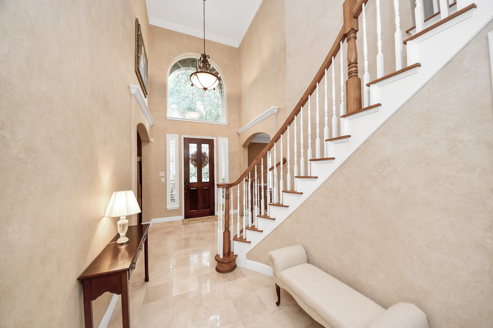 16 Twin Valley Drive Property Photo 15