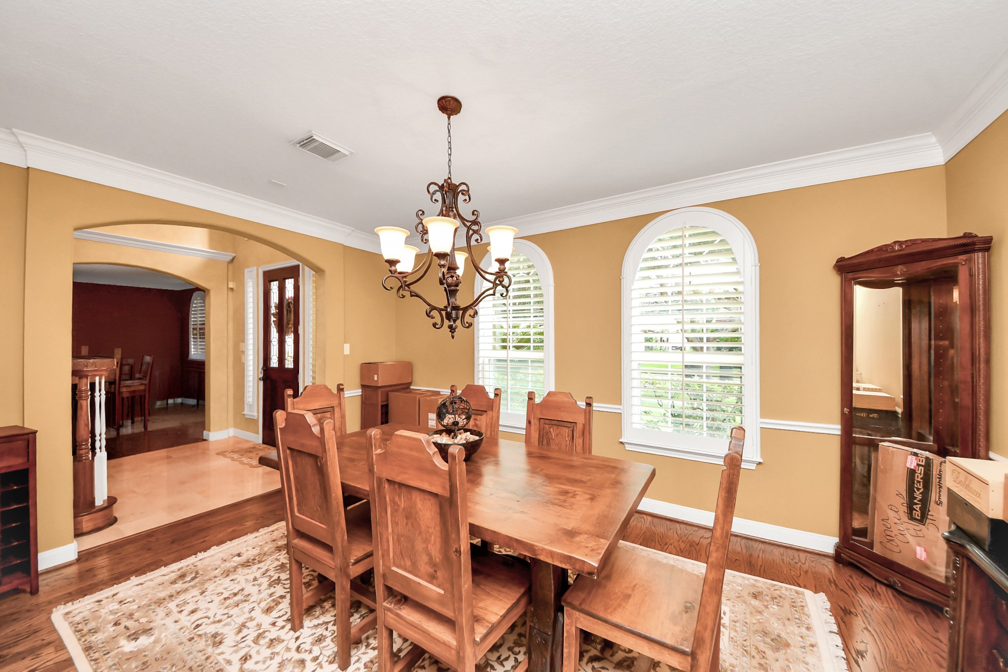16 Twin Valley Drive Property Photo 17