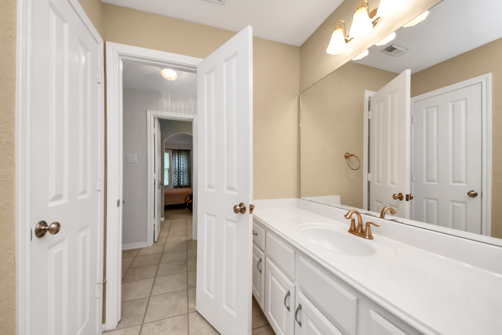 16 Twin Valley Drive Property Photo 39