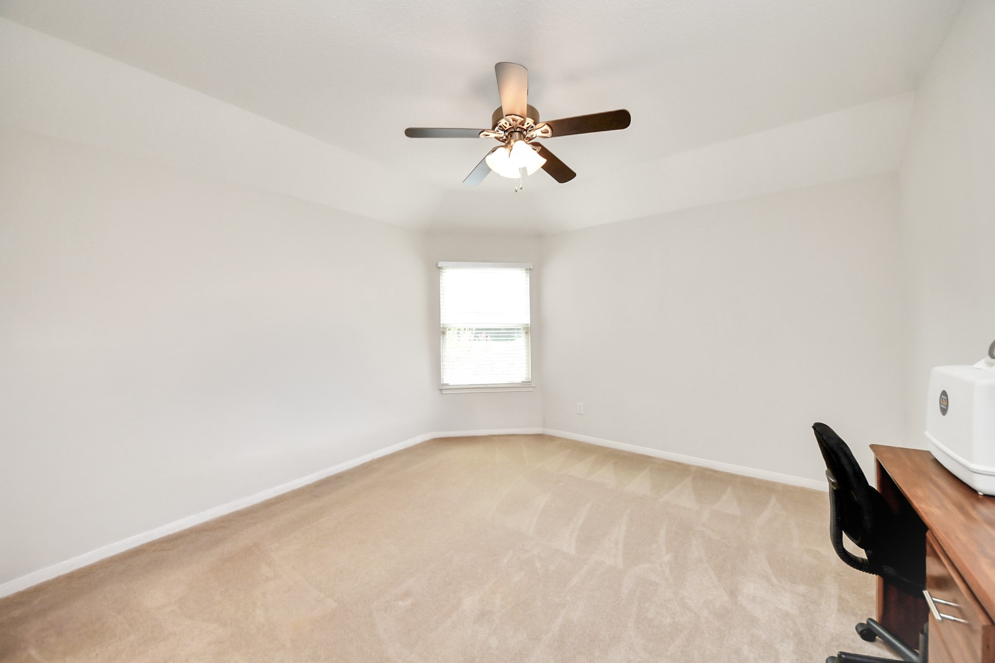 16 Twin Valley Drive Property Photo 40