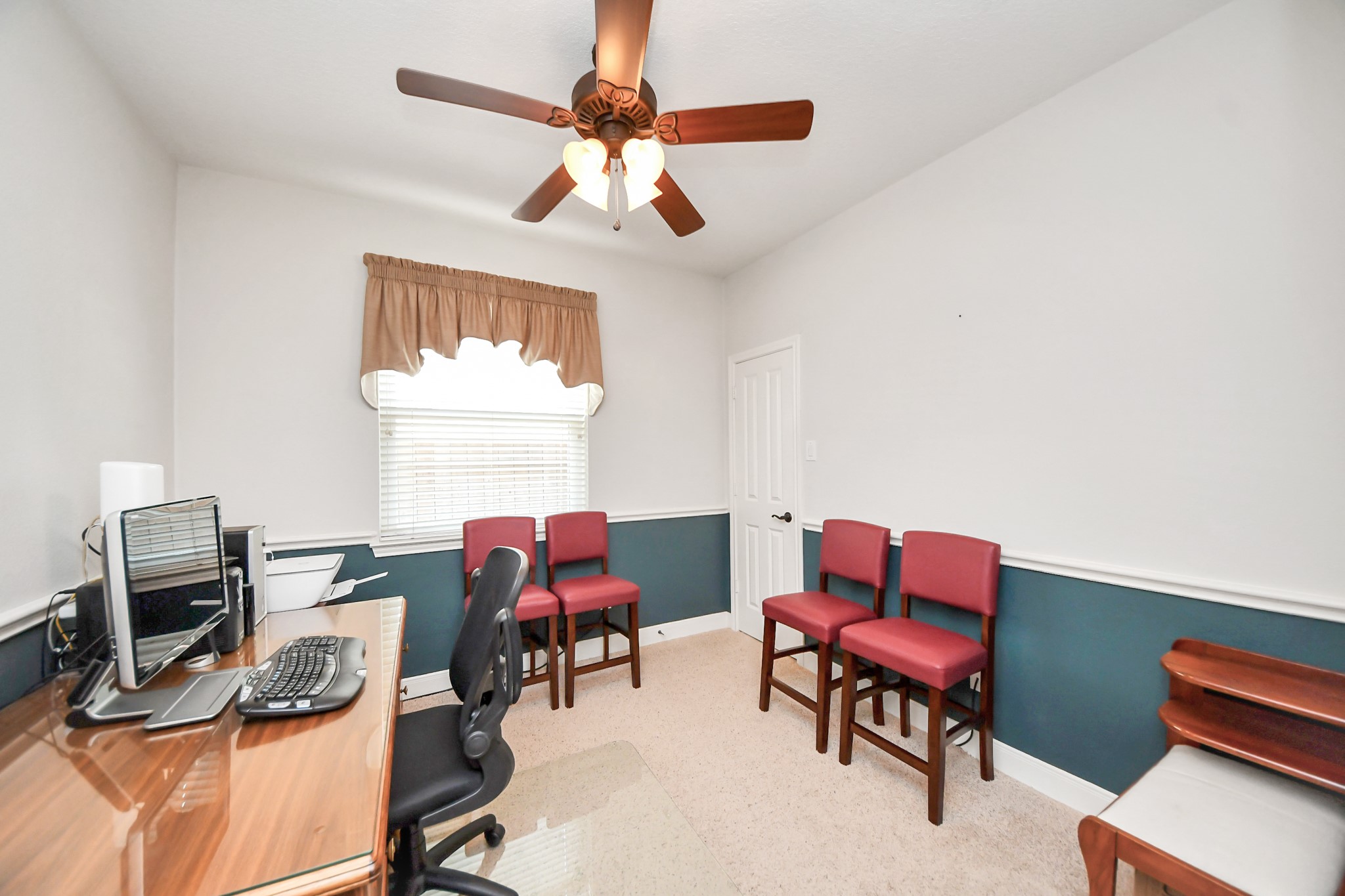 16 Twin Valley Drive Property Photo 43