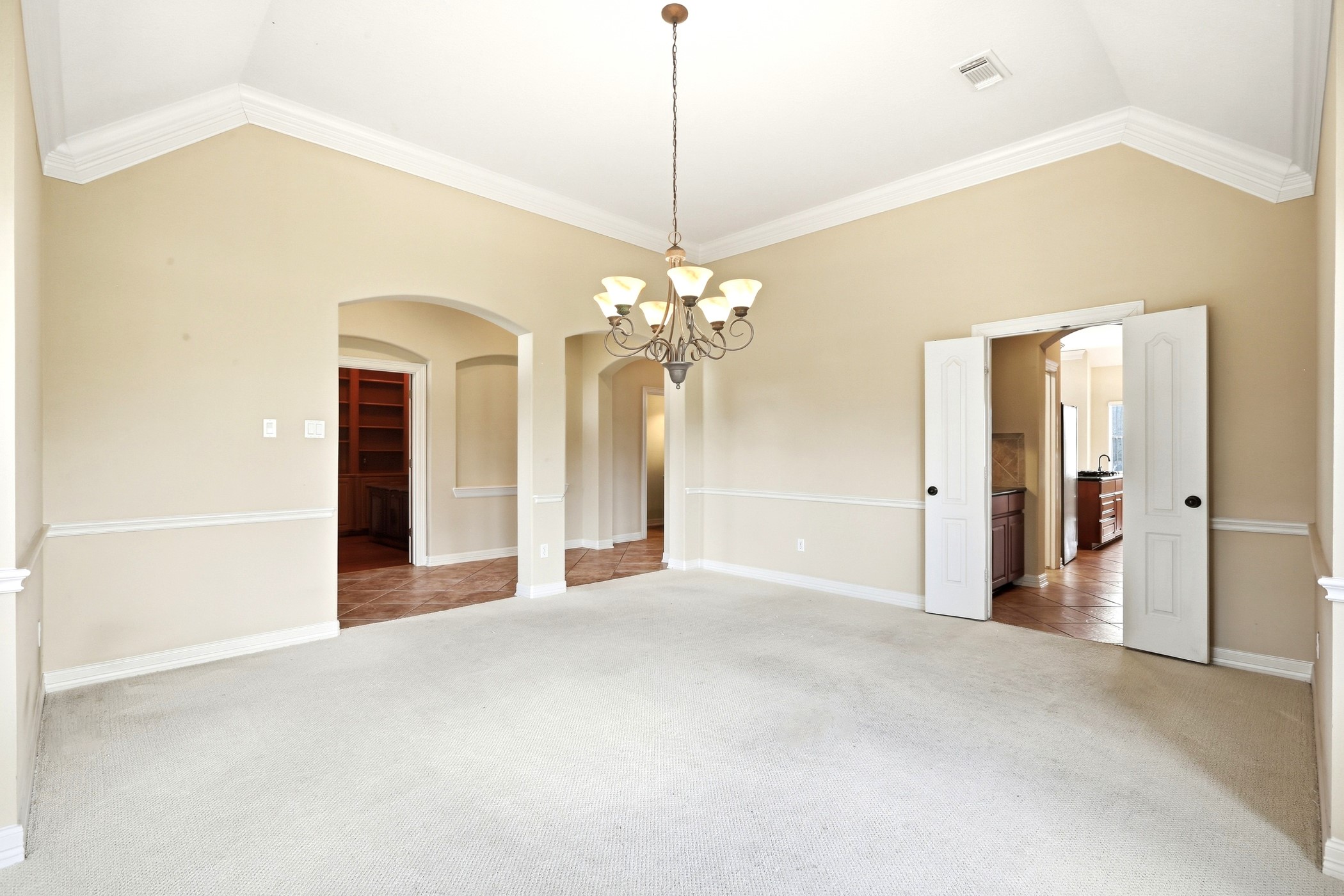 2519 Sandy Point Drive Property Photo 9