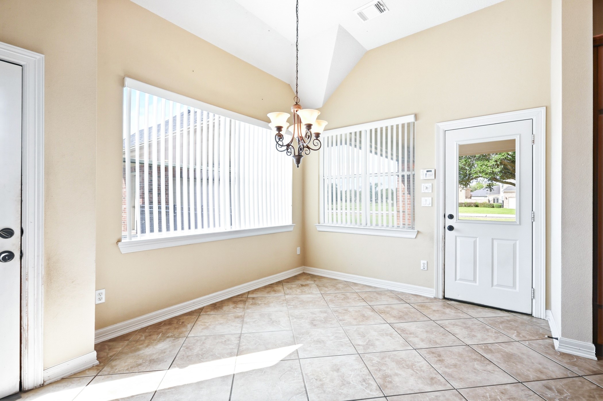 2519 Sandy Point Drive Property Photo 16