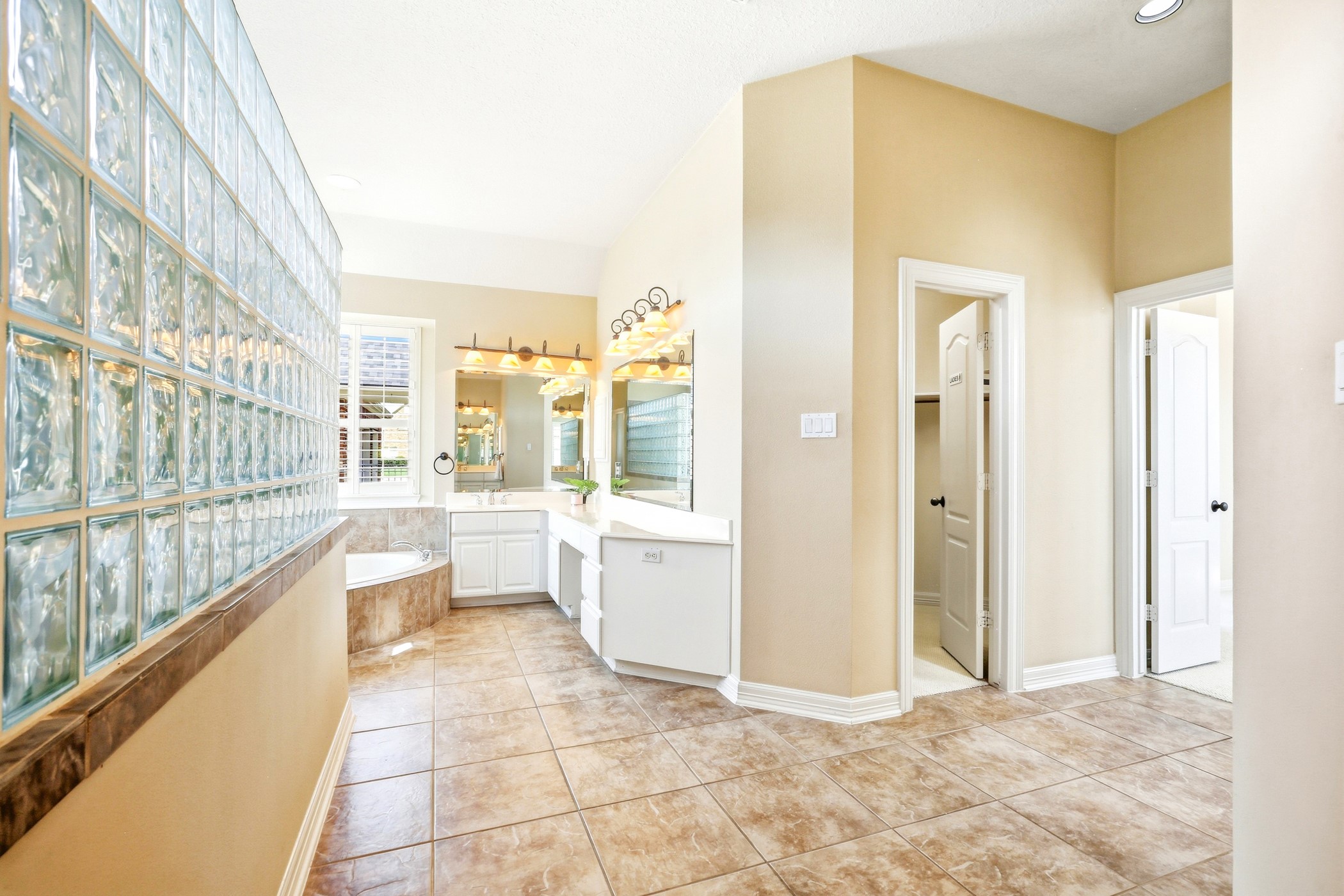 2519 Sandy Point Drive Property Photo 22
