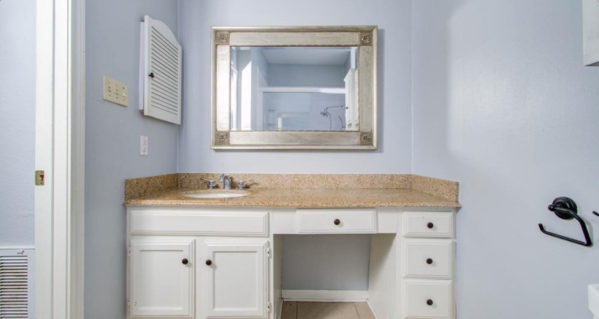 11711 Memorial Drive 381 Property Photo 9