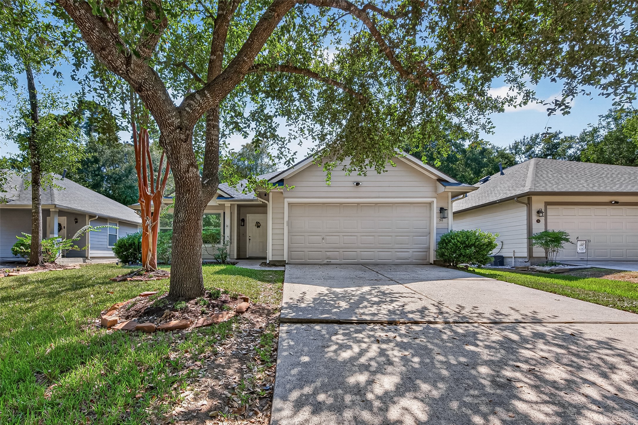 30 S Vesper Bend Circle Property Photo 2