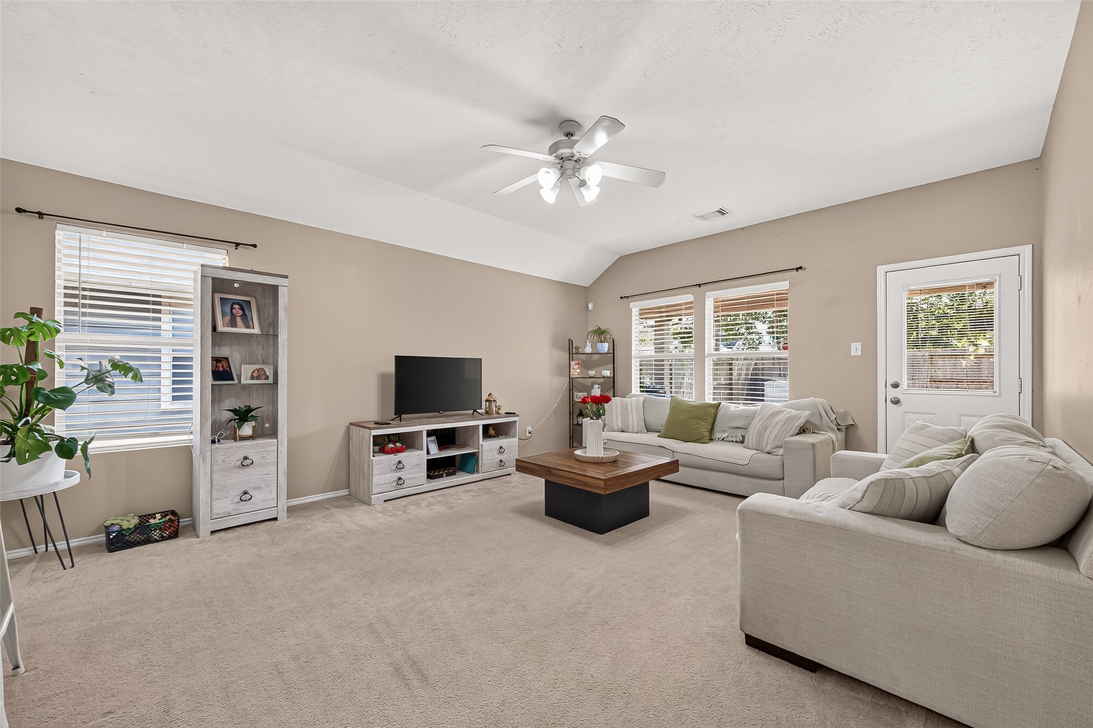 30 S Vesper Bend Circle Property Photo 3