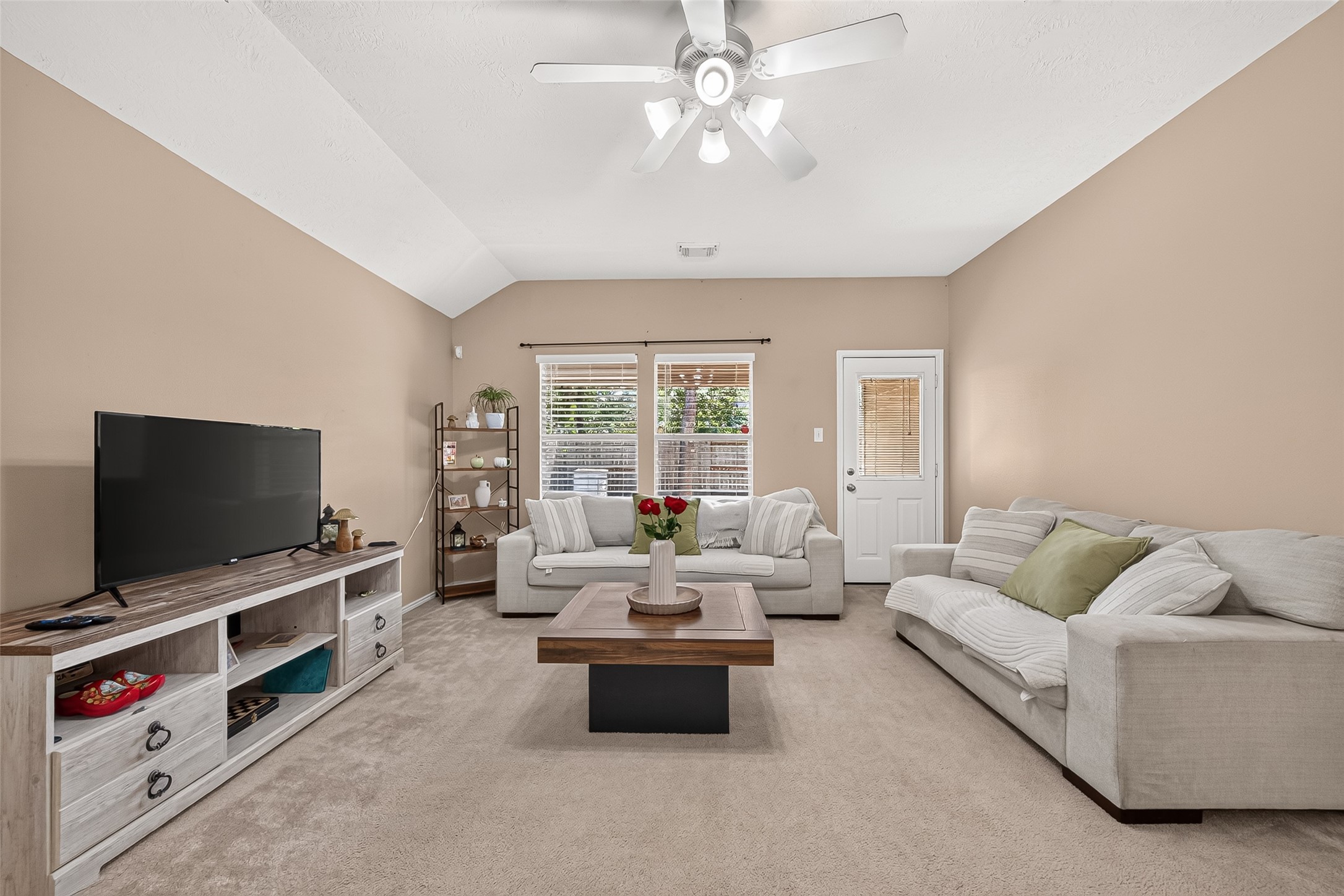 30 S Vesper Bend Circle Property Photo 4