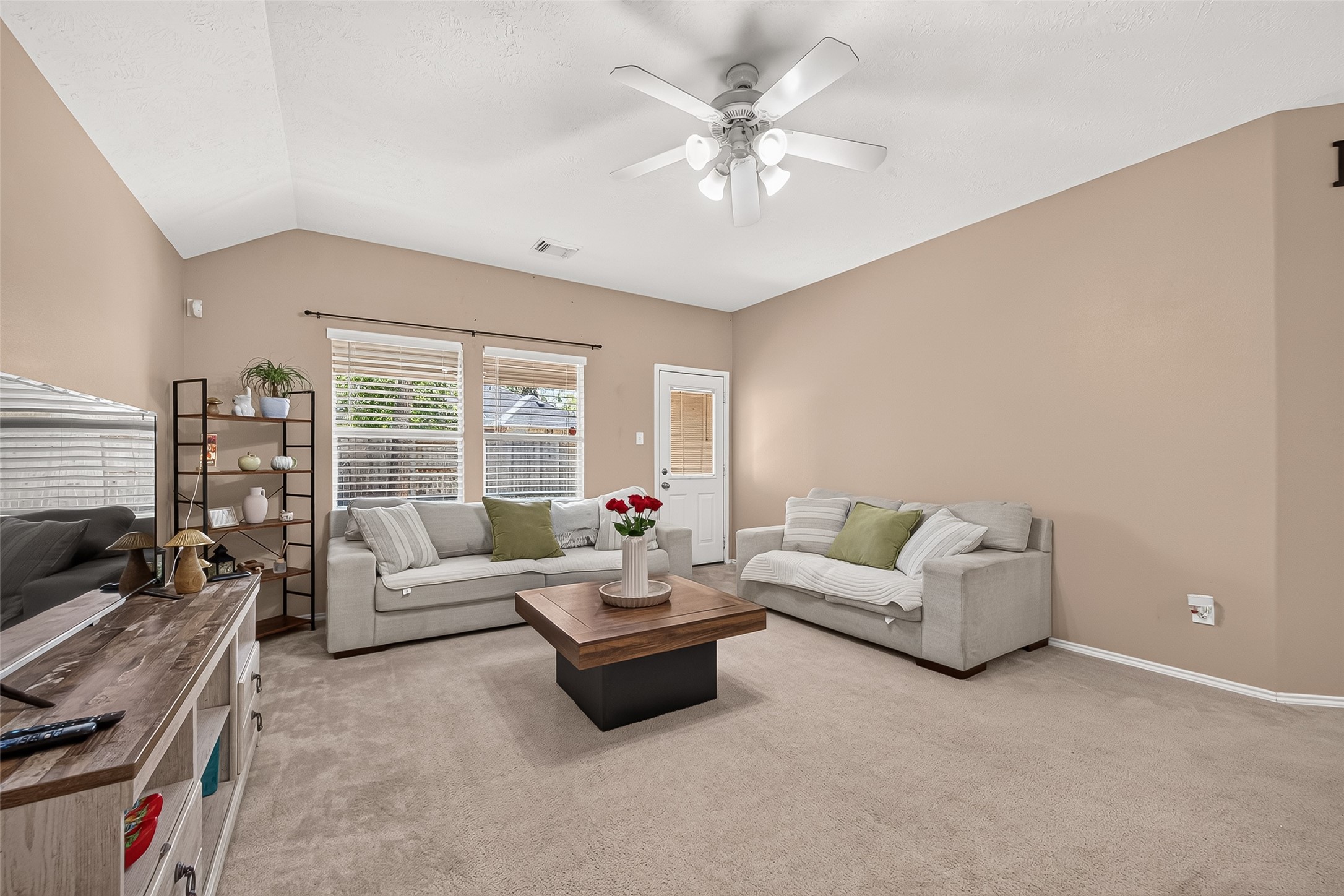 30 S Vesper Bend Circle Property Photo 5
