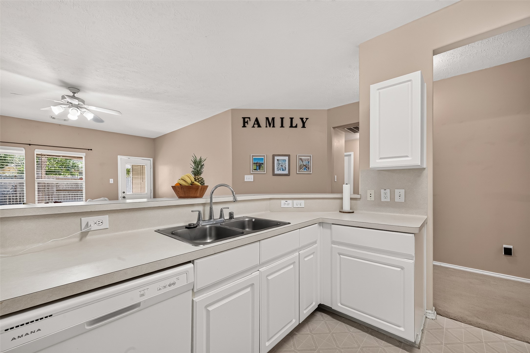 30 S Vesper Bend Circle Property Photo 10