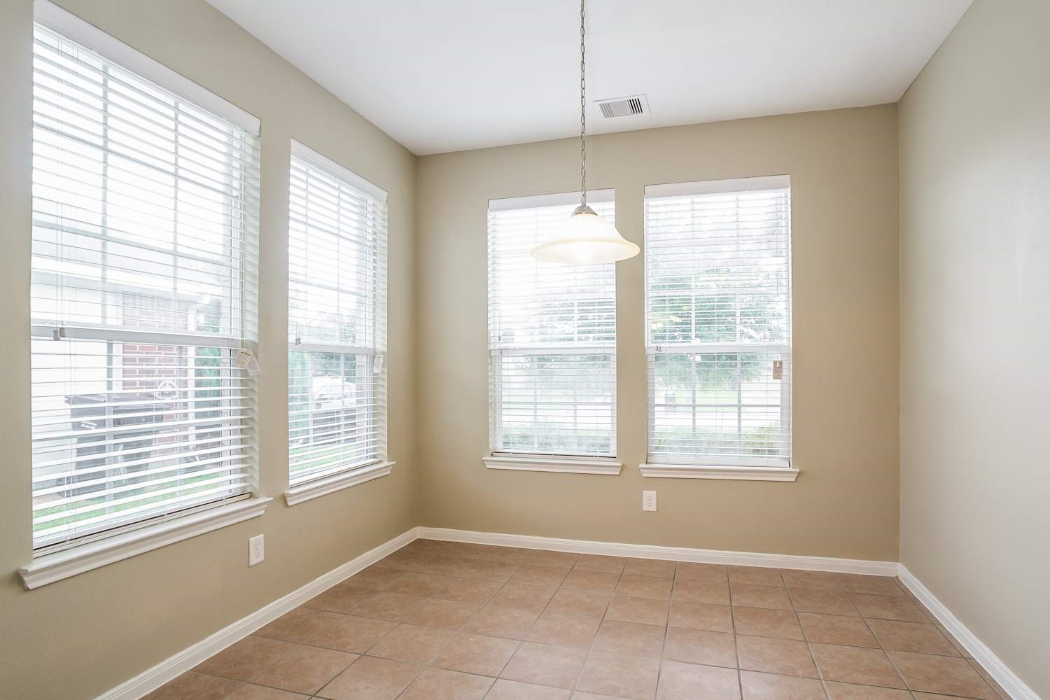 1010 Doubletree Glen Drive Property Photo 7