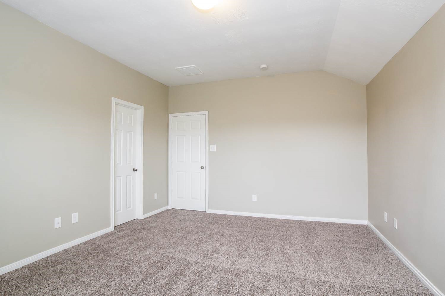 1010 Doubletree Glen Drive Property Photo 10