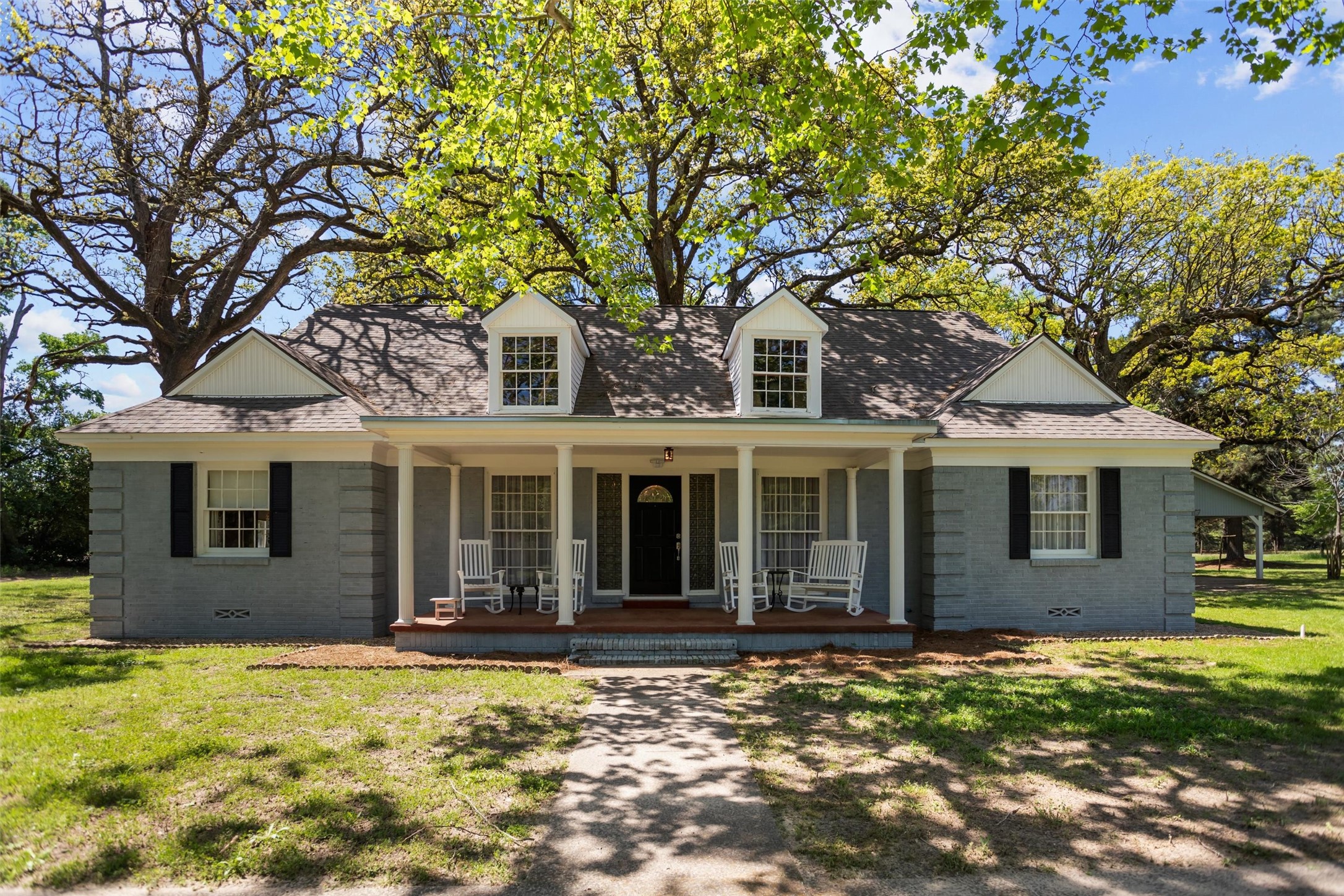 319 N Howard Street Property Photo
