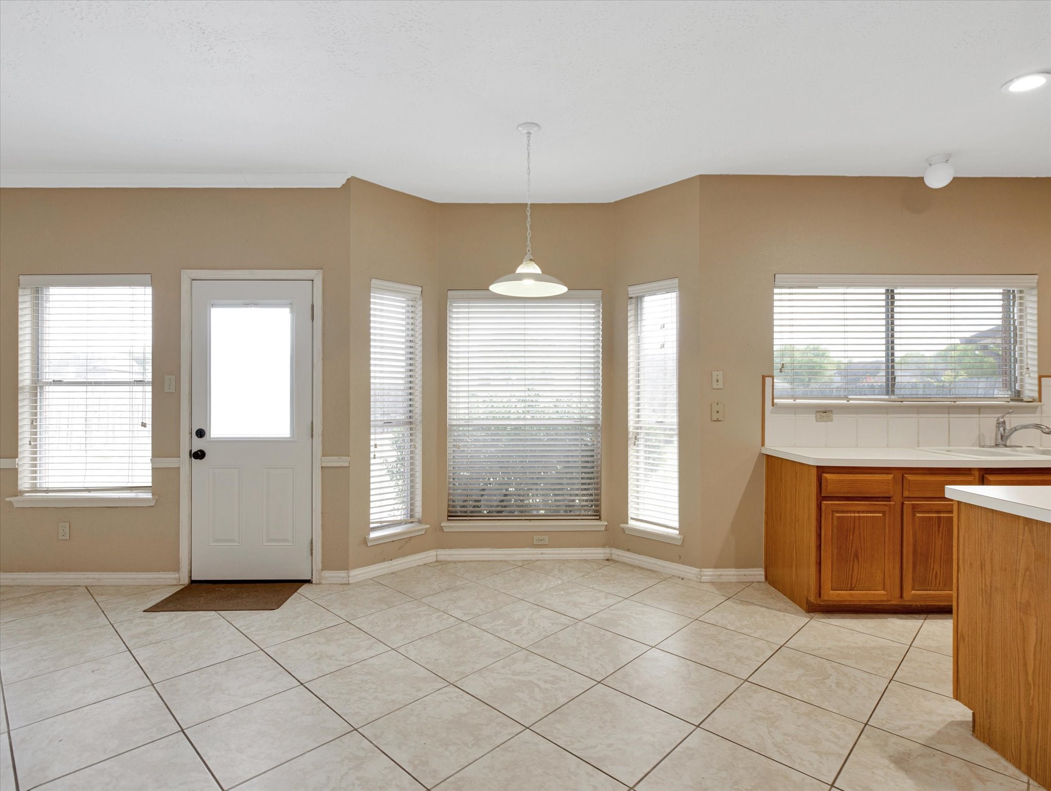 16423 Ash Point Lane Property Photo 12