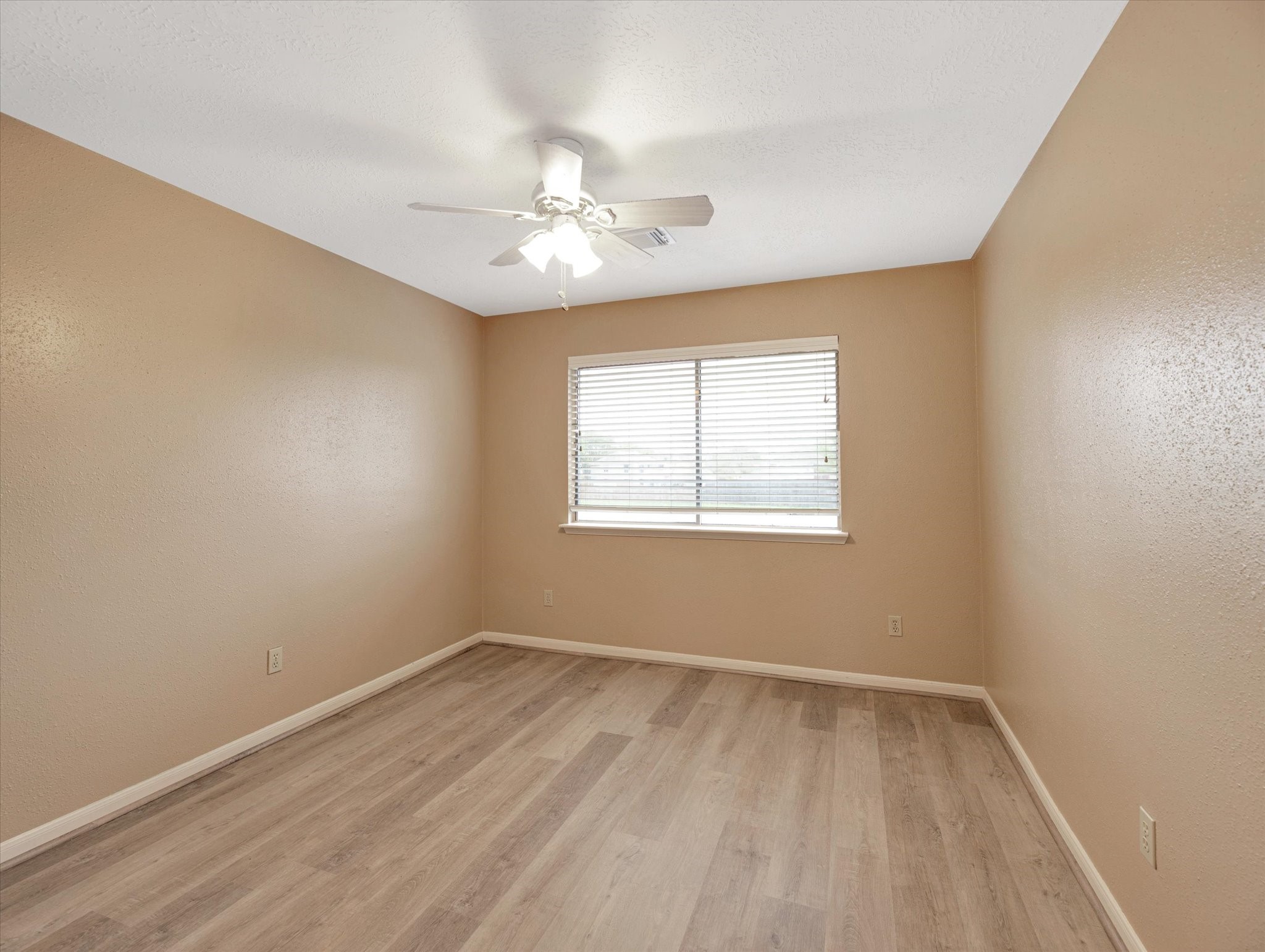 16423 Ash Point Lane Property Photo 34