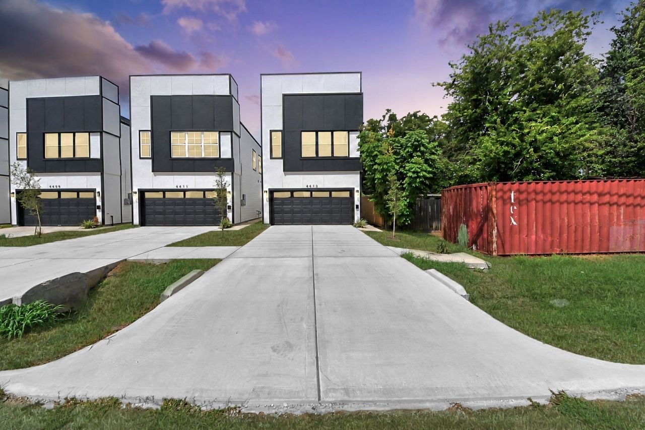 4413 Mallow Street Property Photo 2