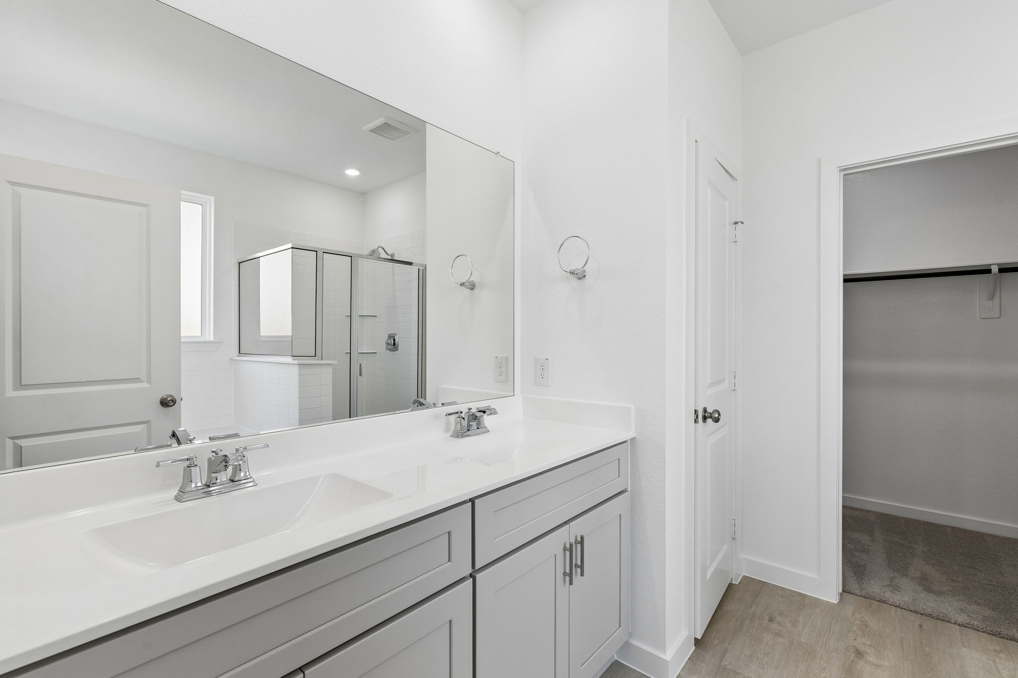 414 Ruby Ford Drive Property Photo 16