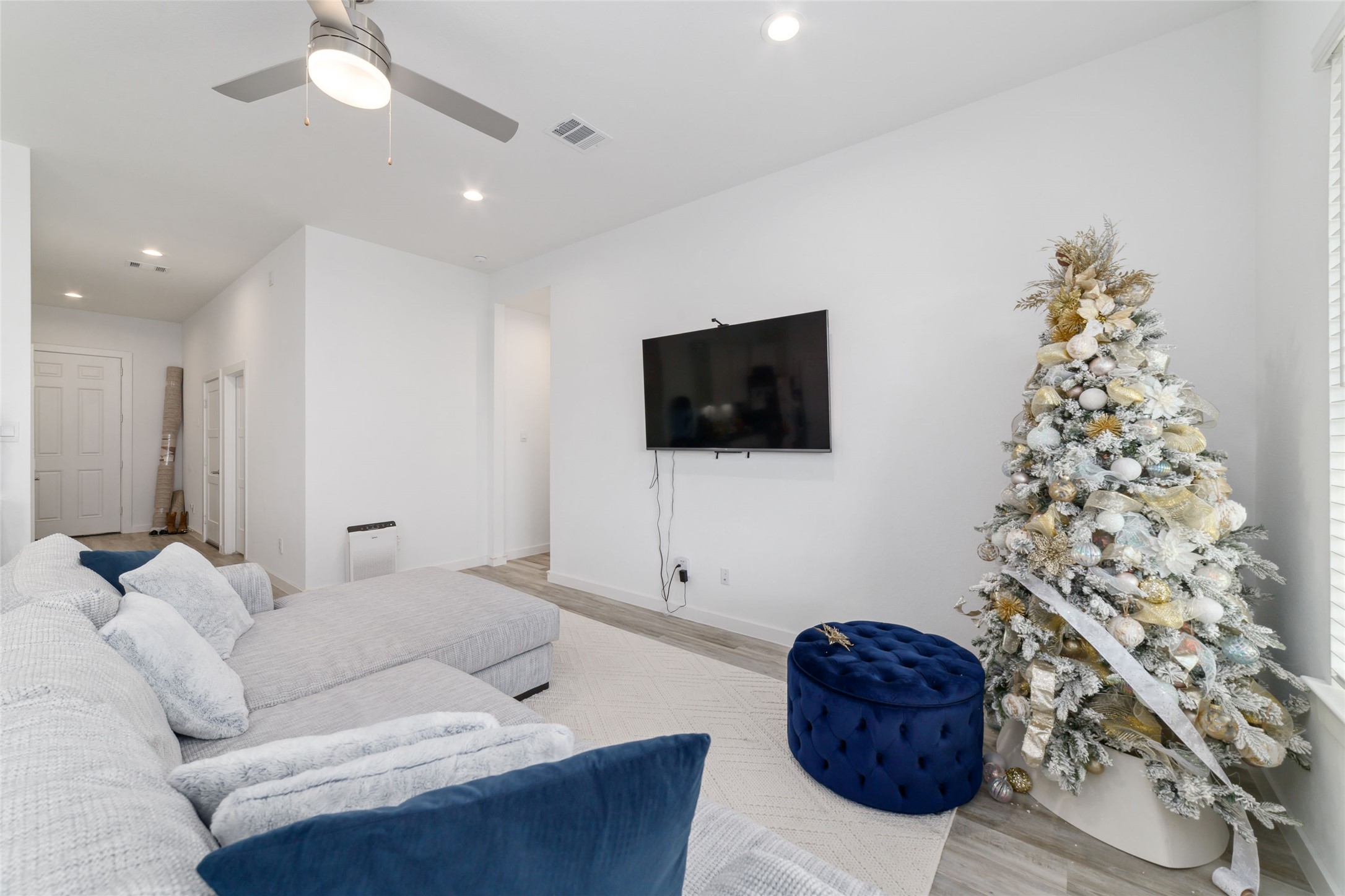 1500 Dawn Harbor Drive Property Photo 12
