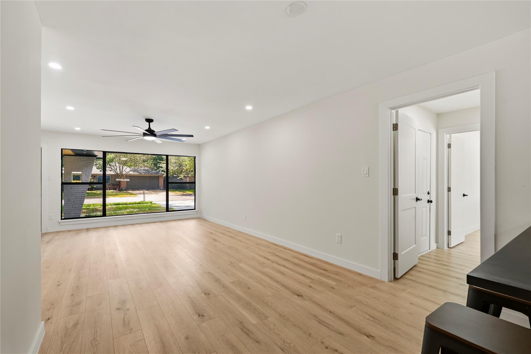 5322 Briarbend Drive Property Photo 9