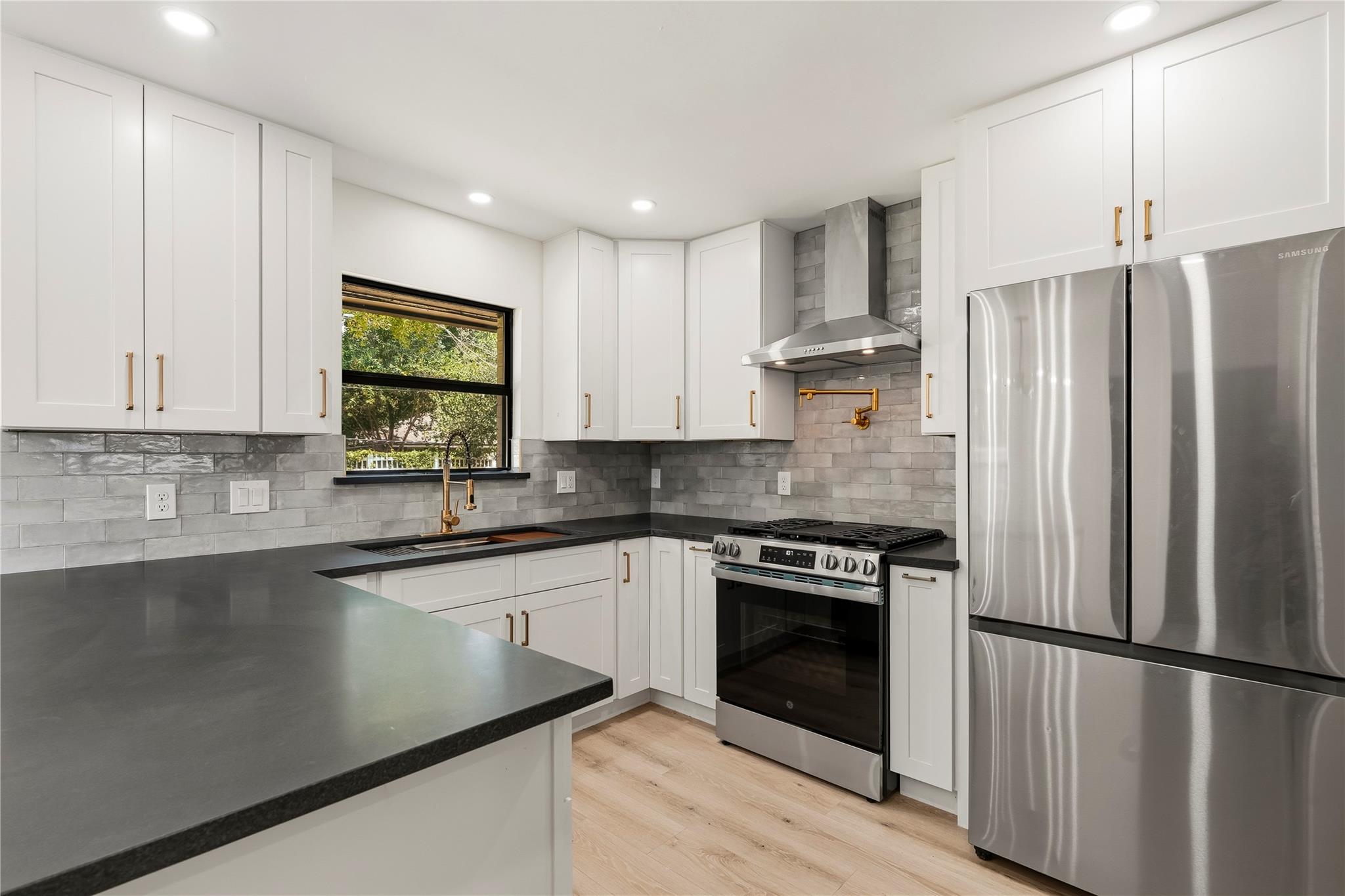 5322 Briarbend Drive Property Photo 16