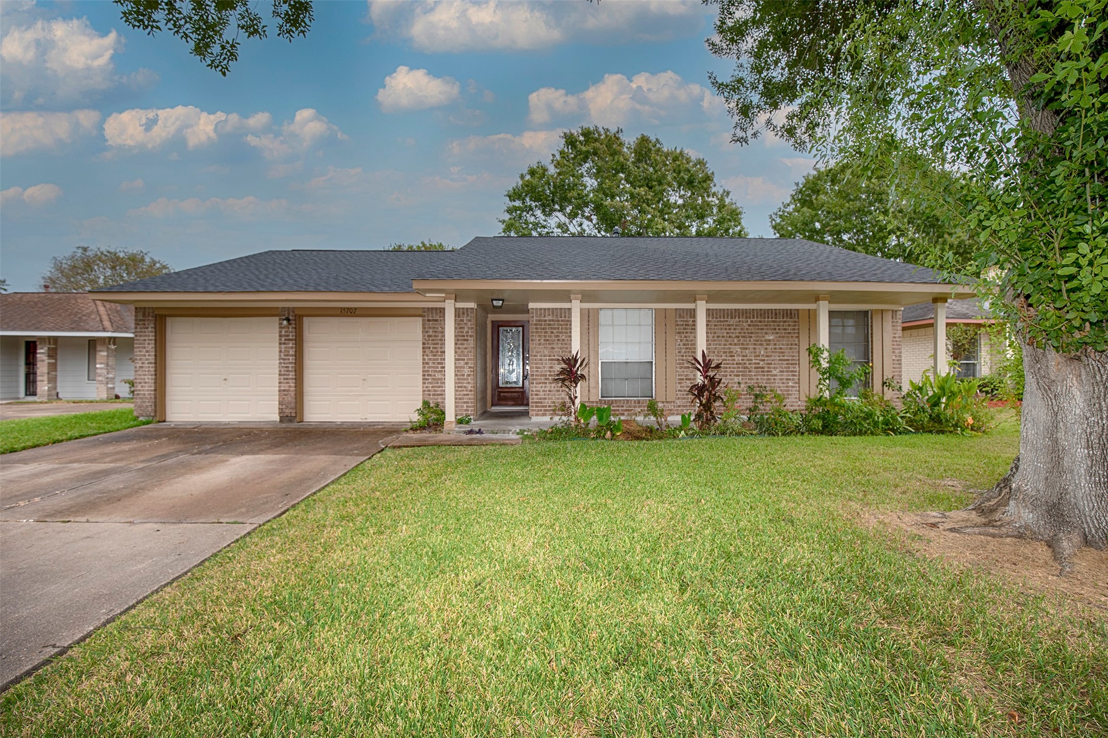 15707 Caprock Drive Property Photo 1