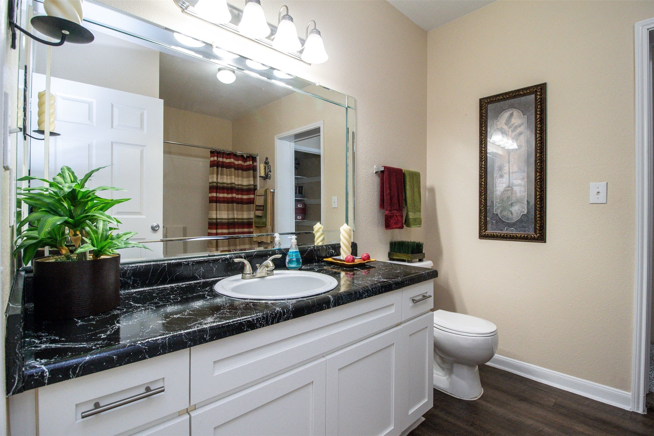 3560 Dixie Drive Property Photo 5