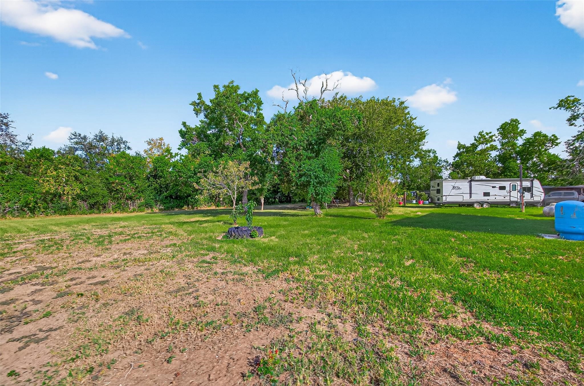 6250 N Mallard Drive Property Photo 3