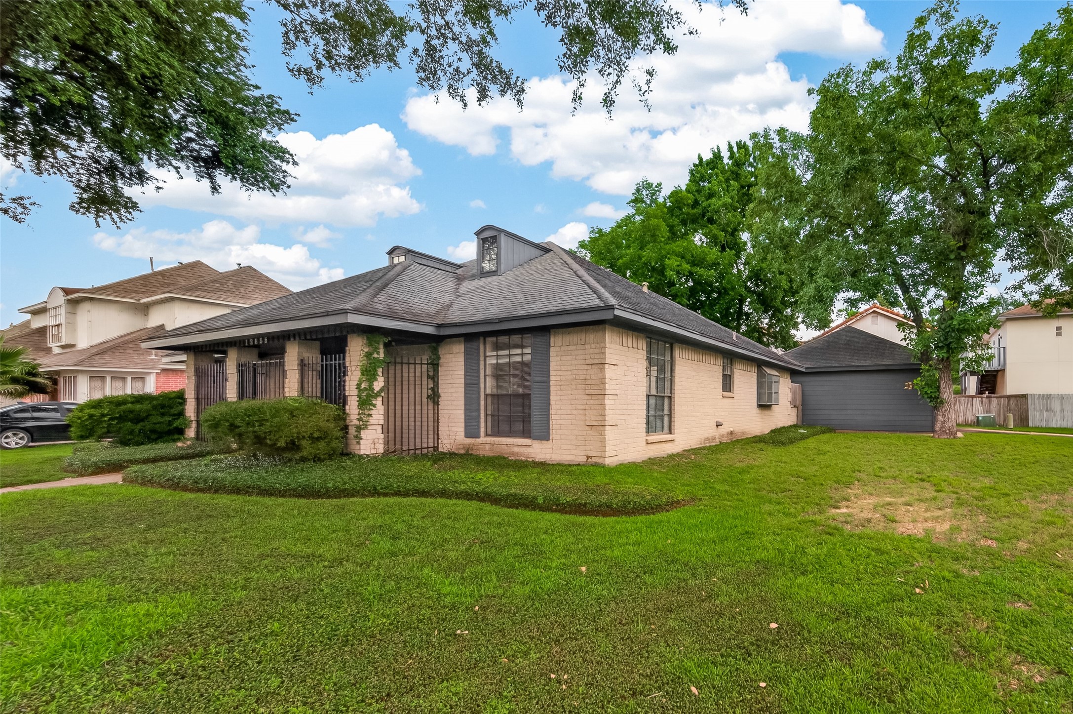 12835 Woodlite Lane Property Photo 3
